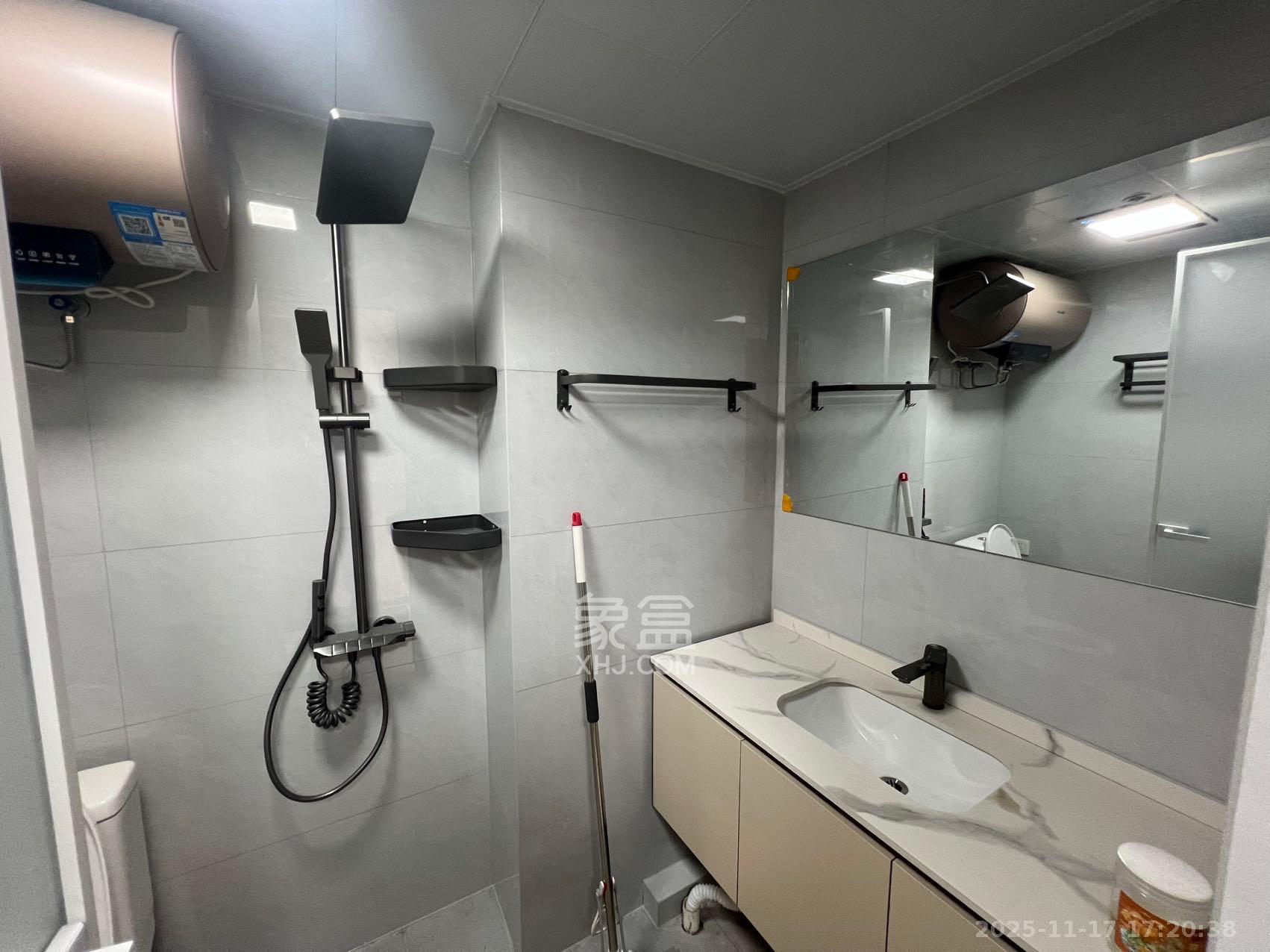 中海珑悦府  1室0厅0卫    1300.0元/月室内图