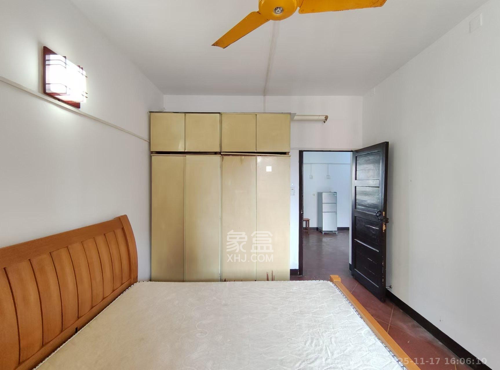 湖橡宿舍/湖橡小区 2室1厅1卫 1300.0元/月 湖橡宿舍/湖橡小区 2室1厅1卫 1300.0元/月室内图