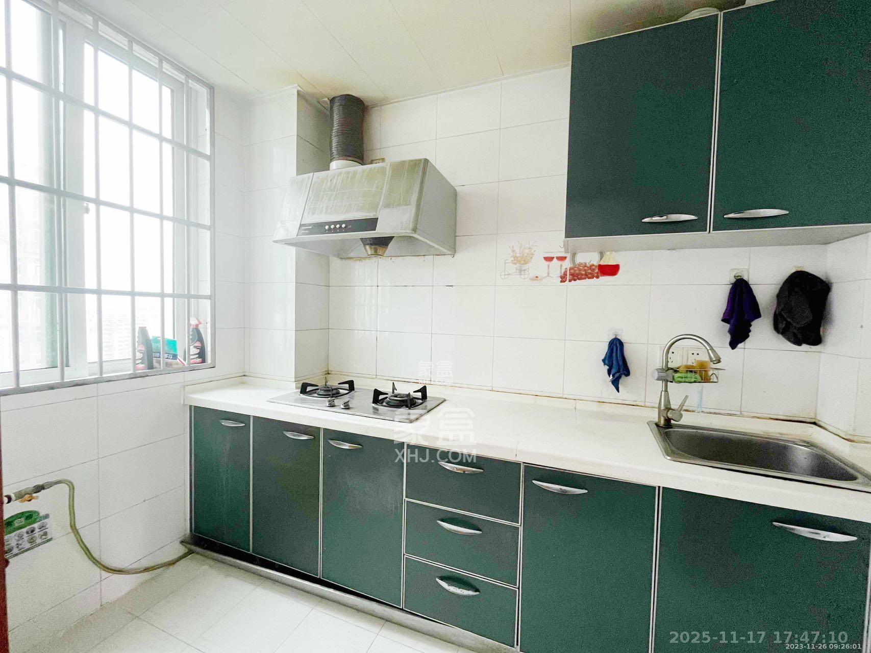 格林星城  3室2厅2卫    2000.0元/月室内图