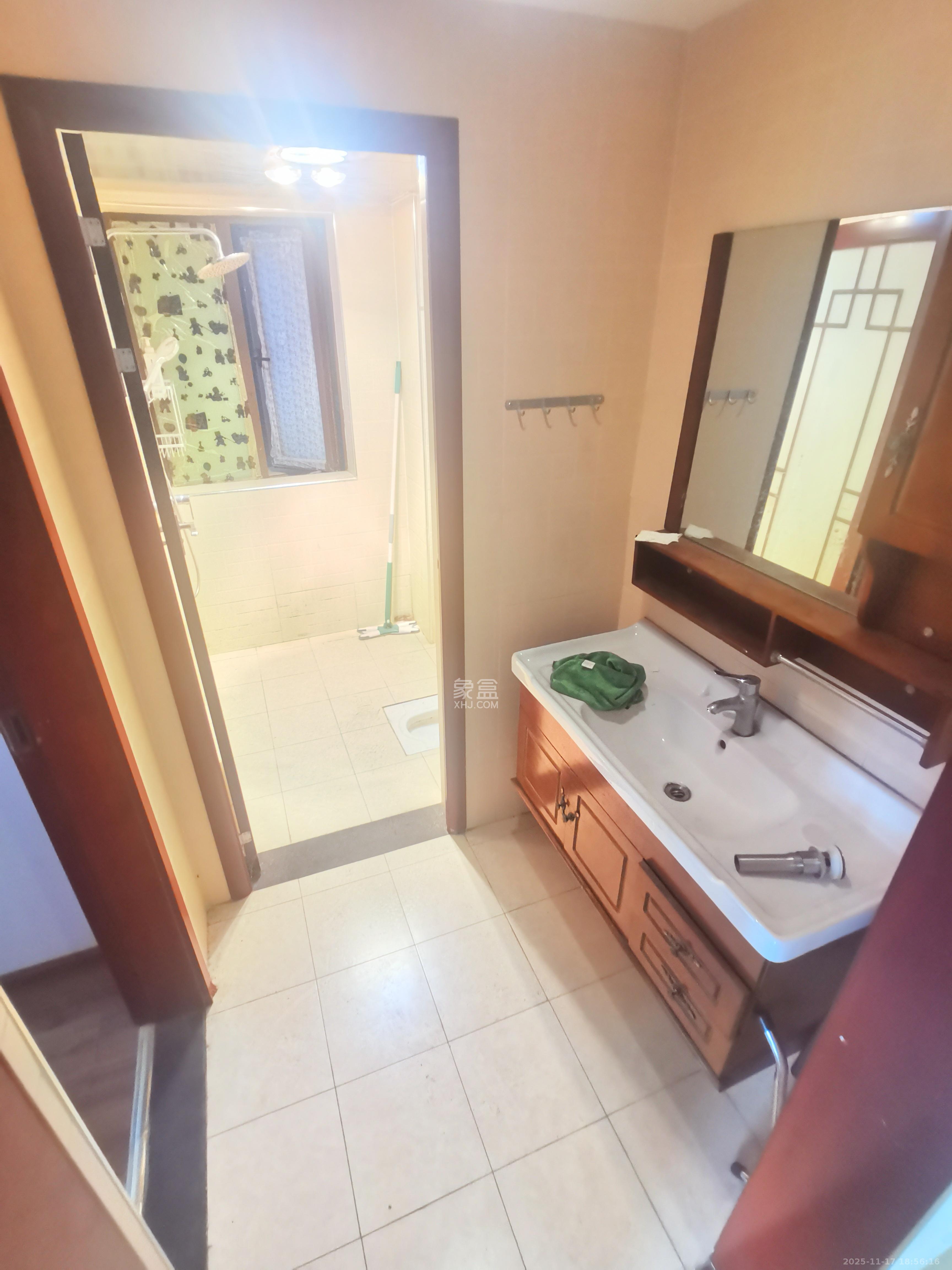 海洋半岛（月珑湾）  3室2厅1卫    2400.0元/月室内图