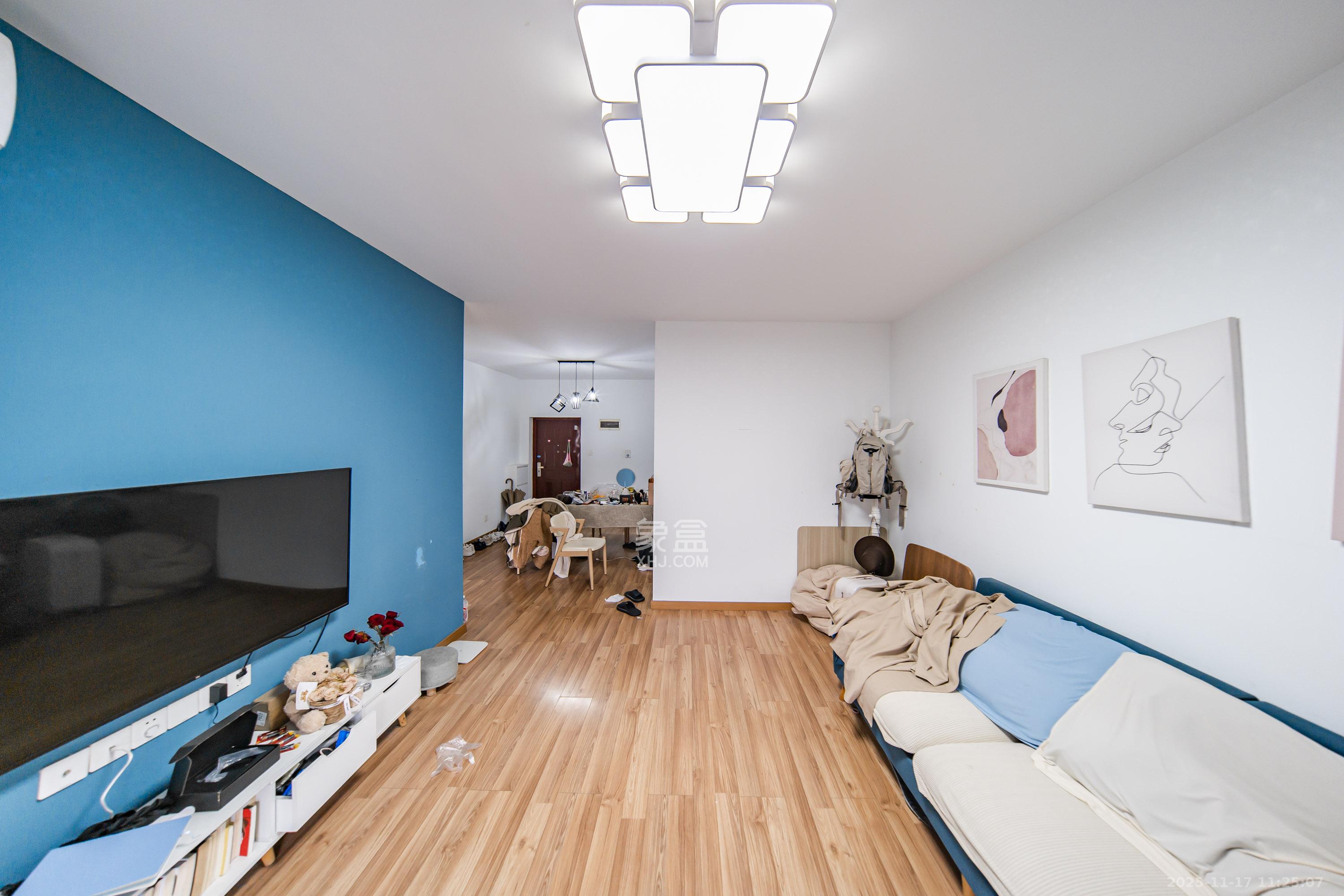 鑫利家园 2室2厅1卫 55.0万 鑫利家园 2室2厅1卫 55.0万客厅