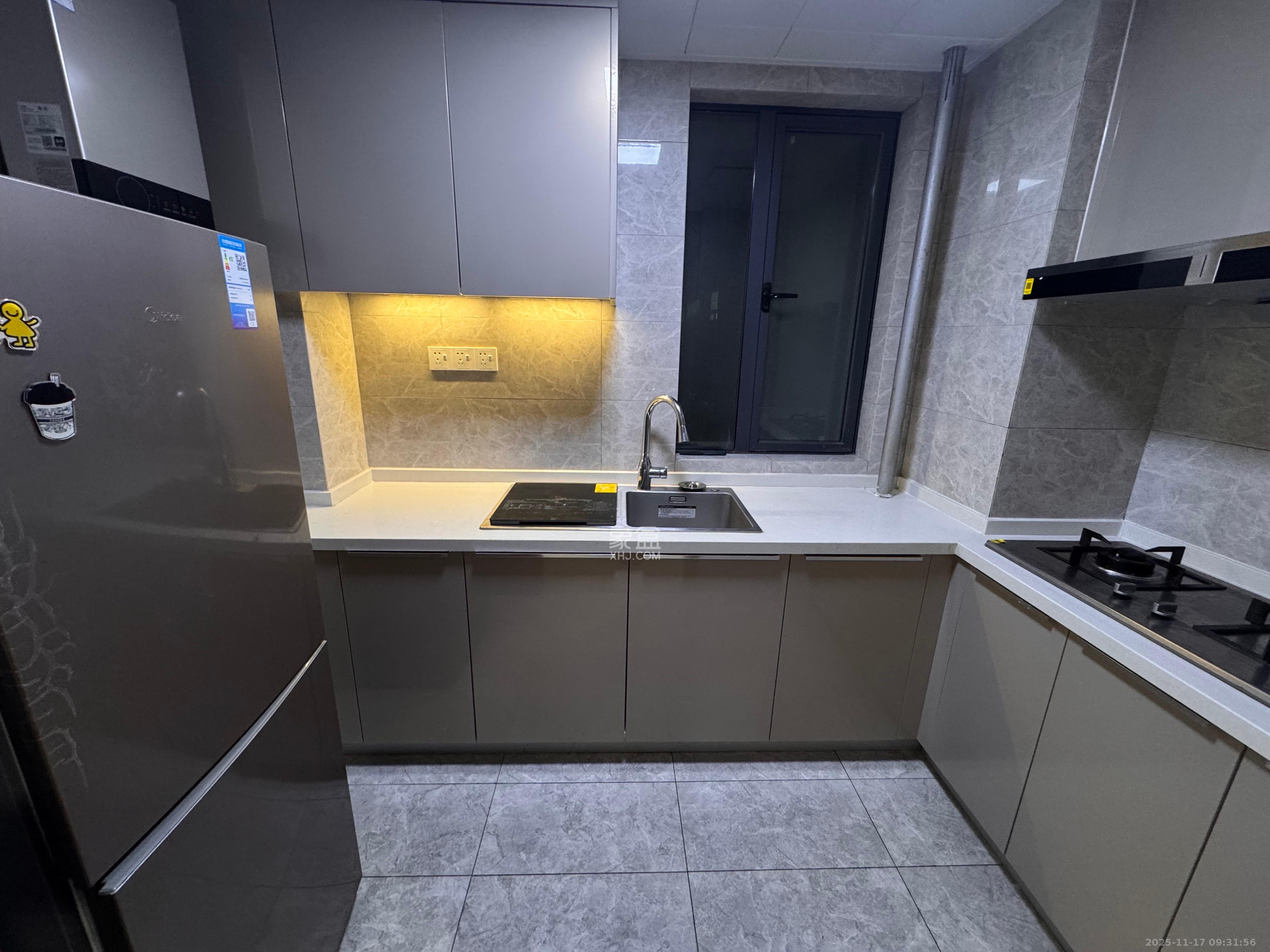 旭辉都会山  3室1厅2卫    3500.0元/月室内图