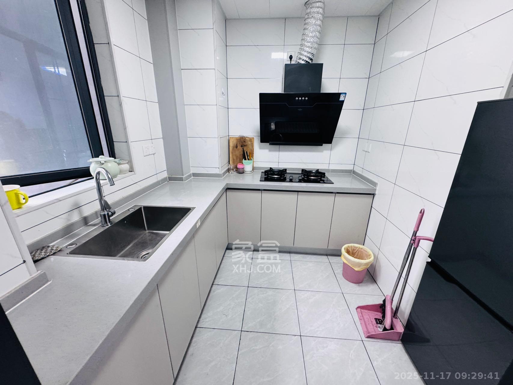 海伦堡爱ME城市  3室2厅2卫    2200.0元/月室内图