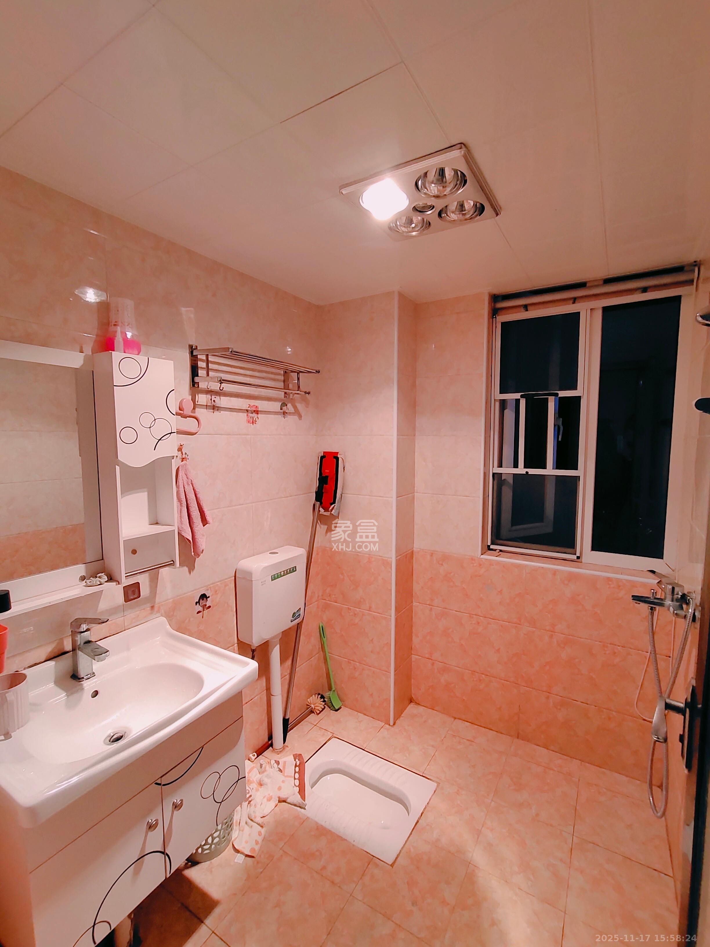 凯乐国际城  2室2厅1卫    3000.0元/月室内图