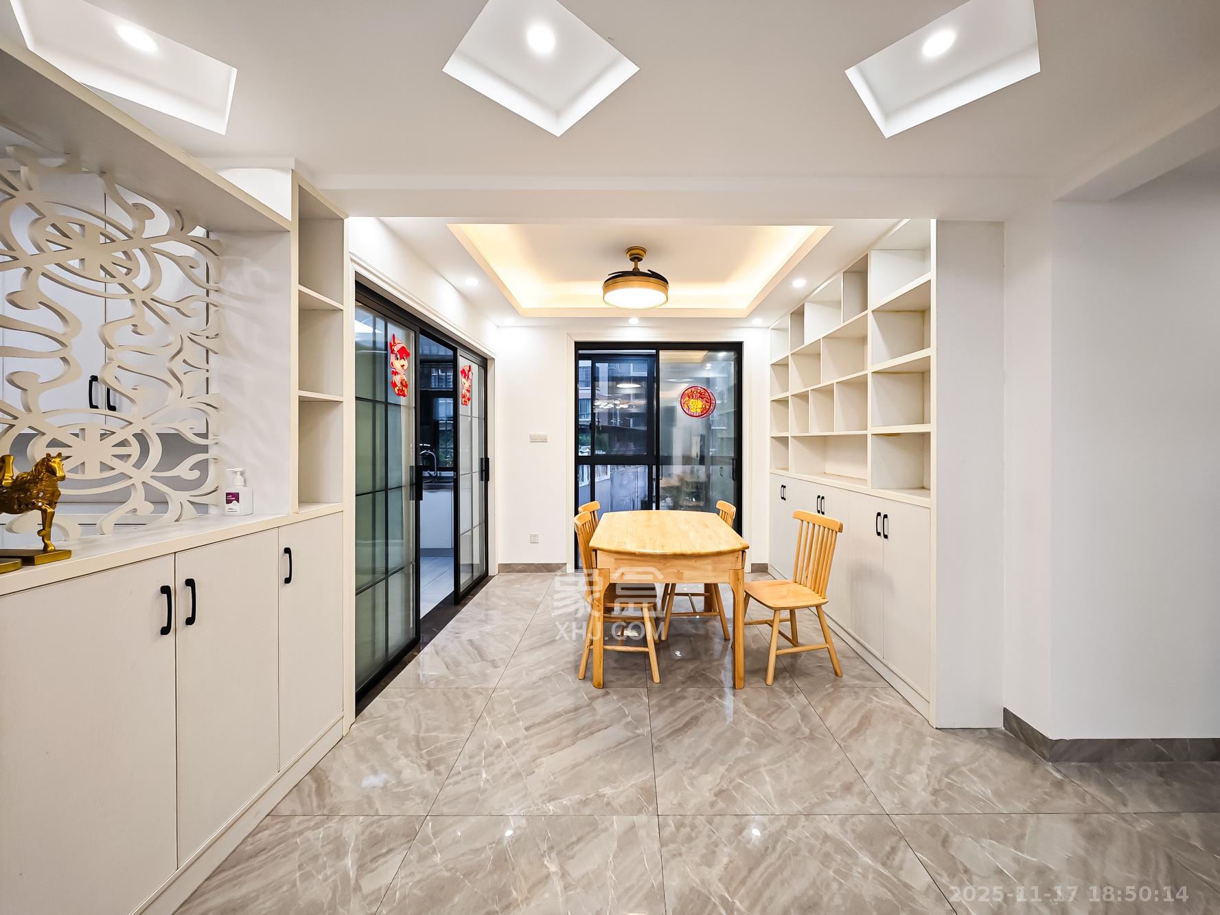 山语城一期  1室2厅2卫    86.8万客厅