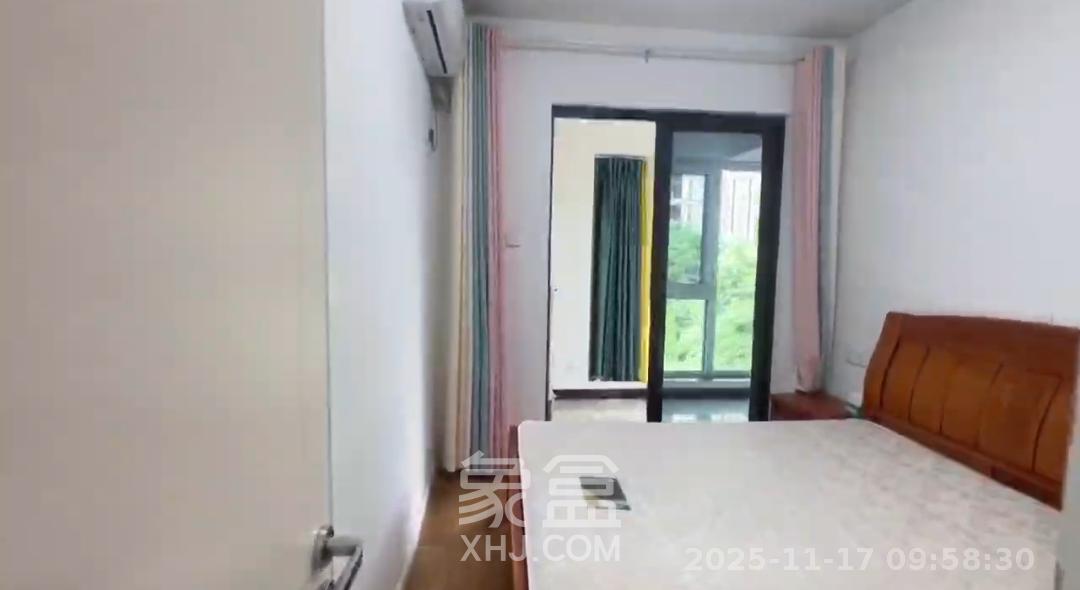 卓越浅水湾  3室2厅2卫    2300.0元/月室内图