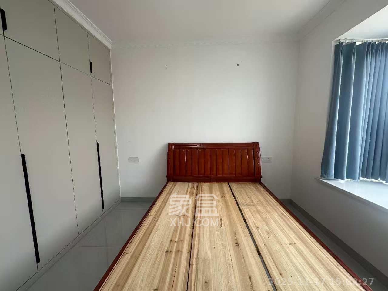 友兴家园  2室1厅1卫    2500.0元/月室内图