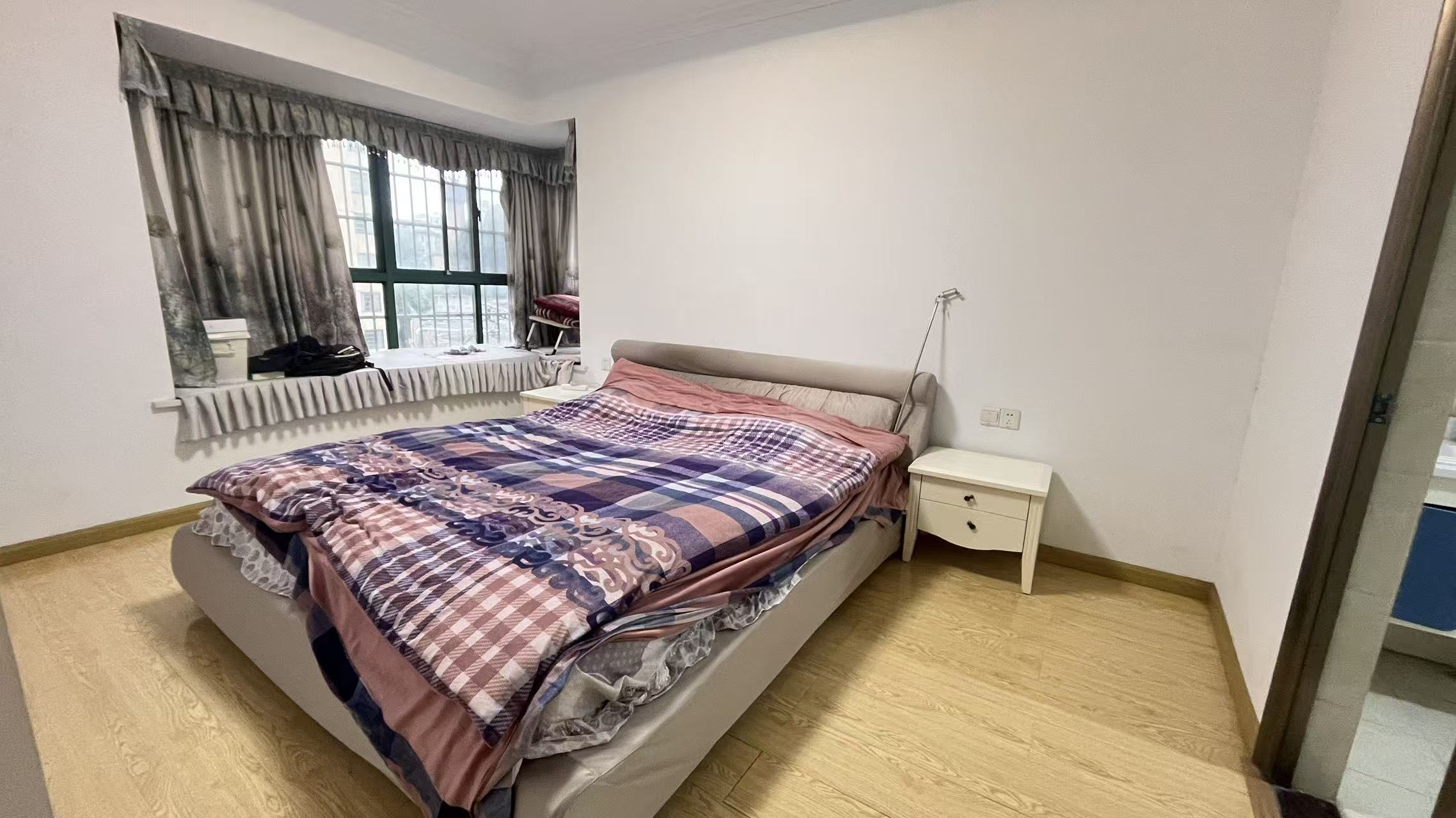 云顶上品  4室2厅2卫    68.8万