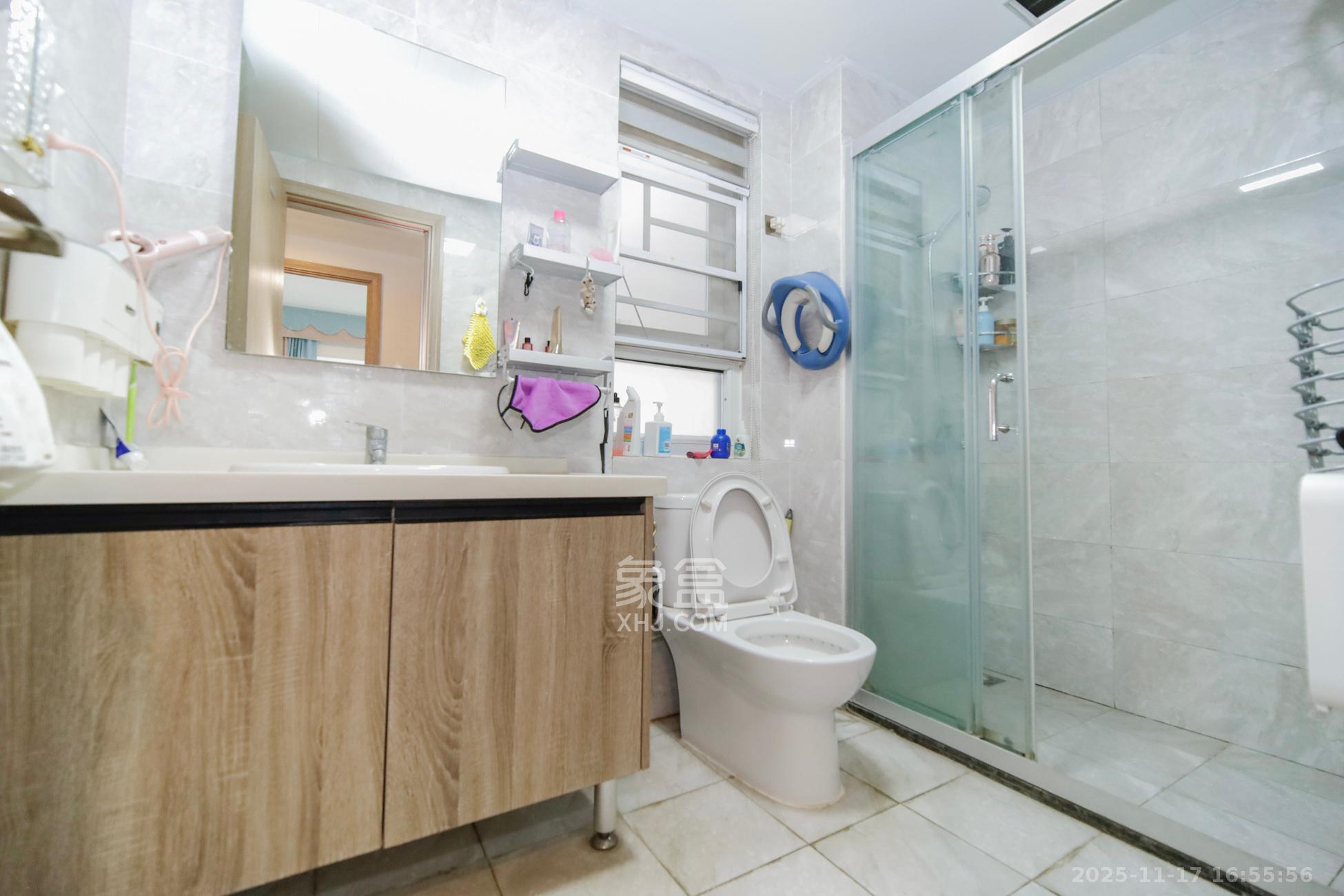 金地香樟悦府  3室2厅1卫    115.0万卫生间