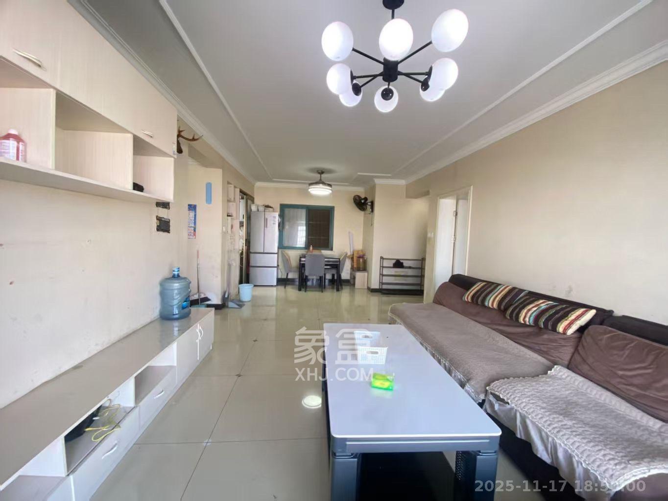 蝴蝶谷  1室2厅1卫    2000.0元/月