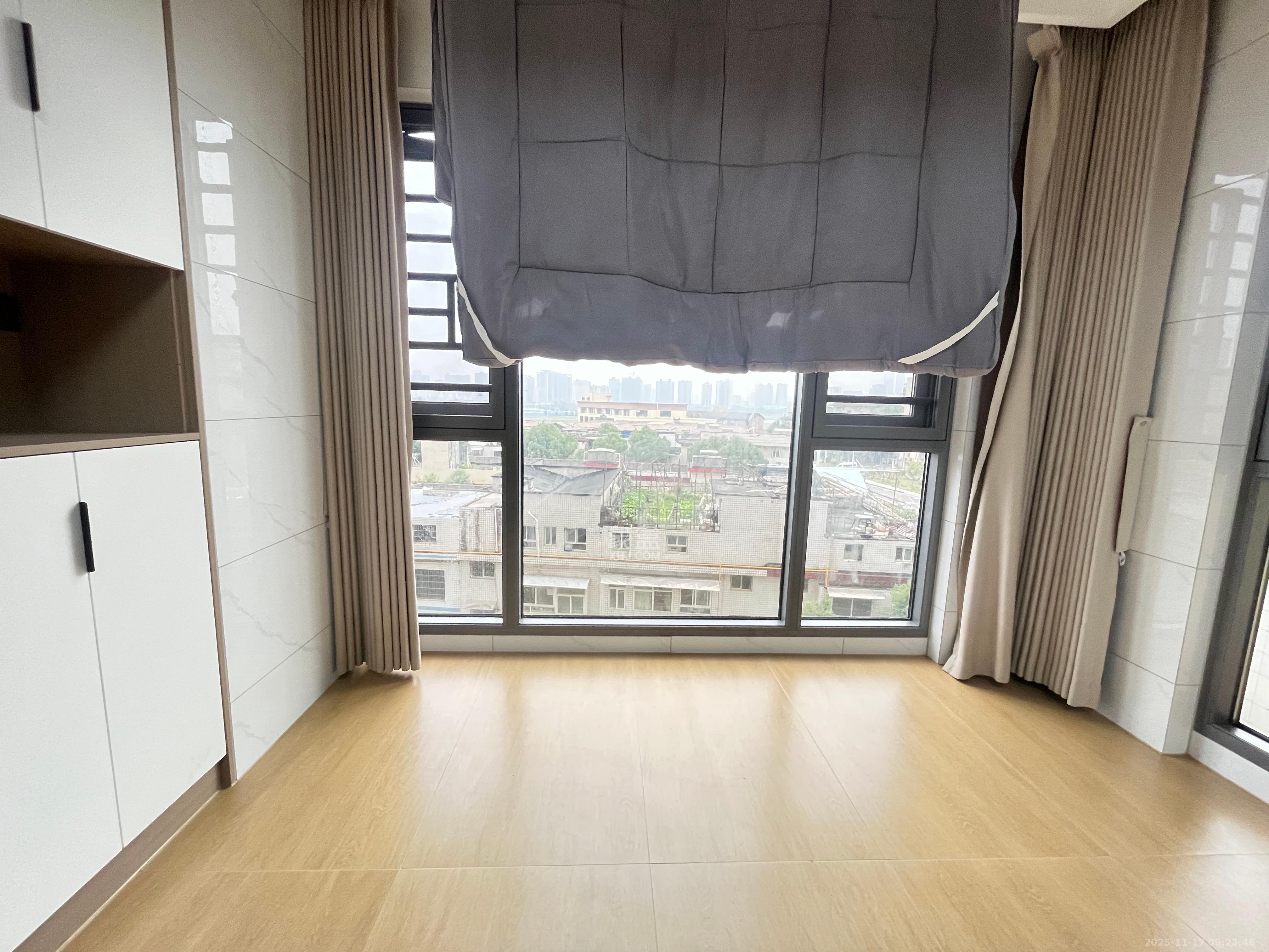 栖凤佳园  2室2厅1卫    2500.0元/月室内图