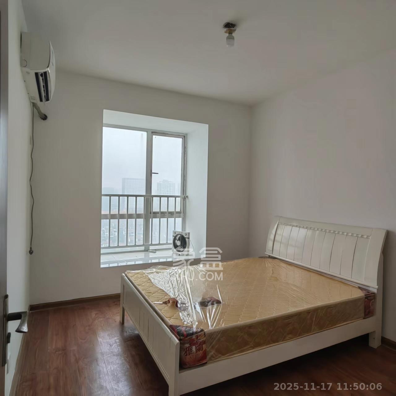 恒广国际景园一二区  3室2厅2卫    2200.0元/月室内图