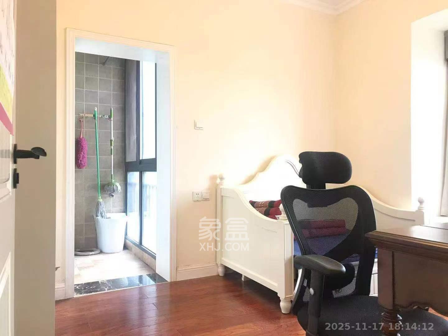 华菱蓝调国际（华菱.香墅美地）  3室2厅2卫    3300.0元/月室内图