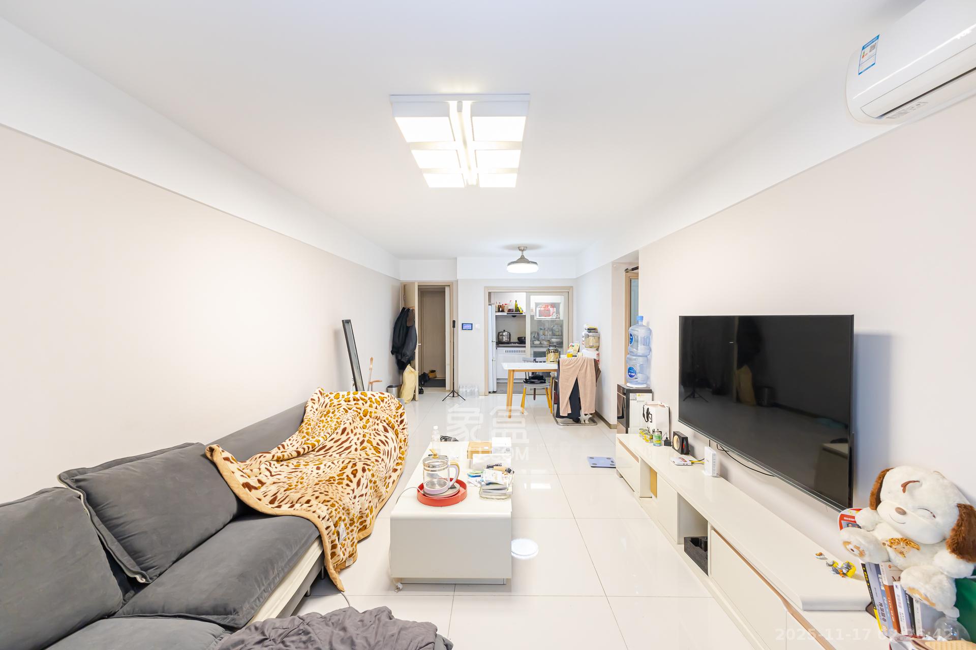 时代倾城三期  2室1厅1卫    63.0万客厅