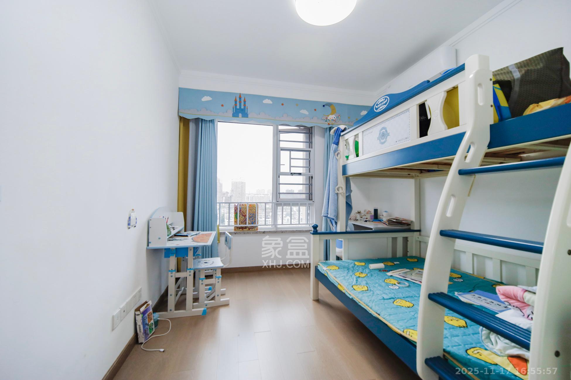 金地香樟悦府  3室2厅1卫    115.0万卧室