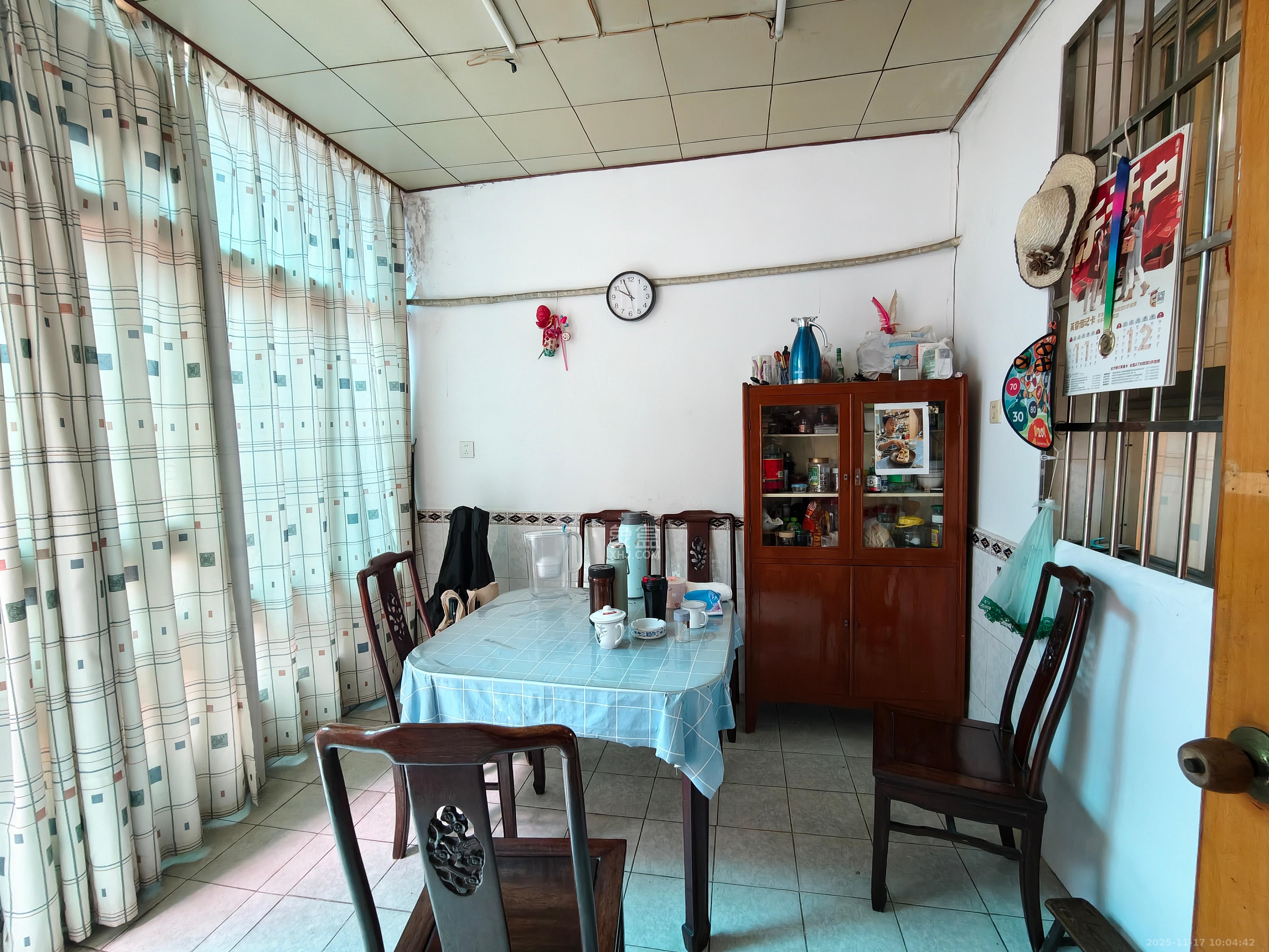 茅亭子 2室2厅1卫 2200.0元/月 茅亭子 2室2厅1卫 2200.0元/月室内图