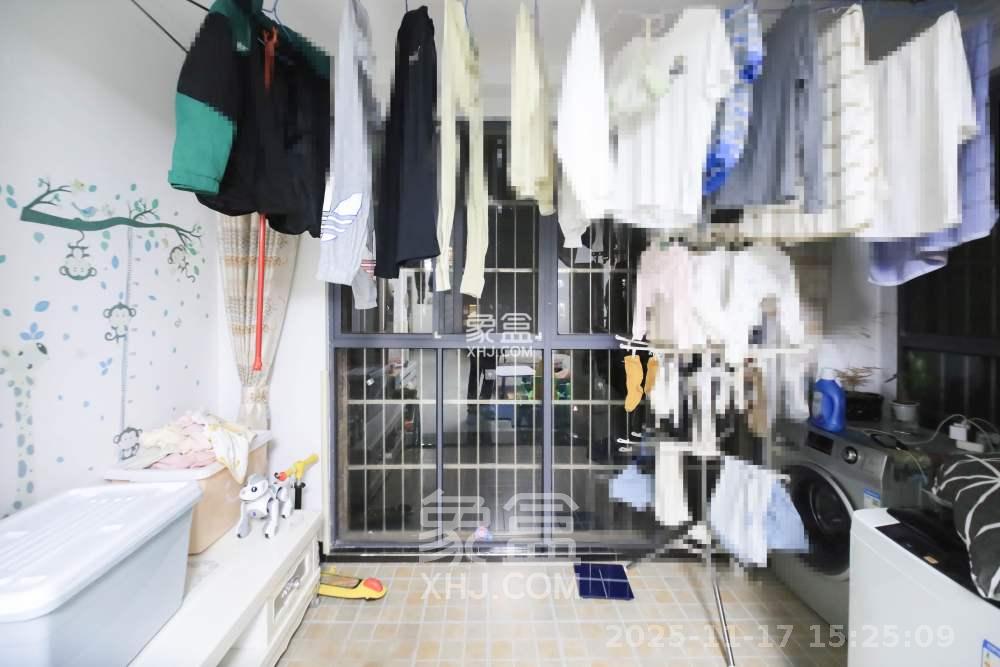 翡翠云天 2室2厅1卫 1800.0元/月 翡翠云天 2室2厅1卫 1800.0元/月室内图