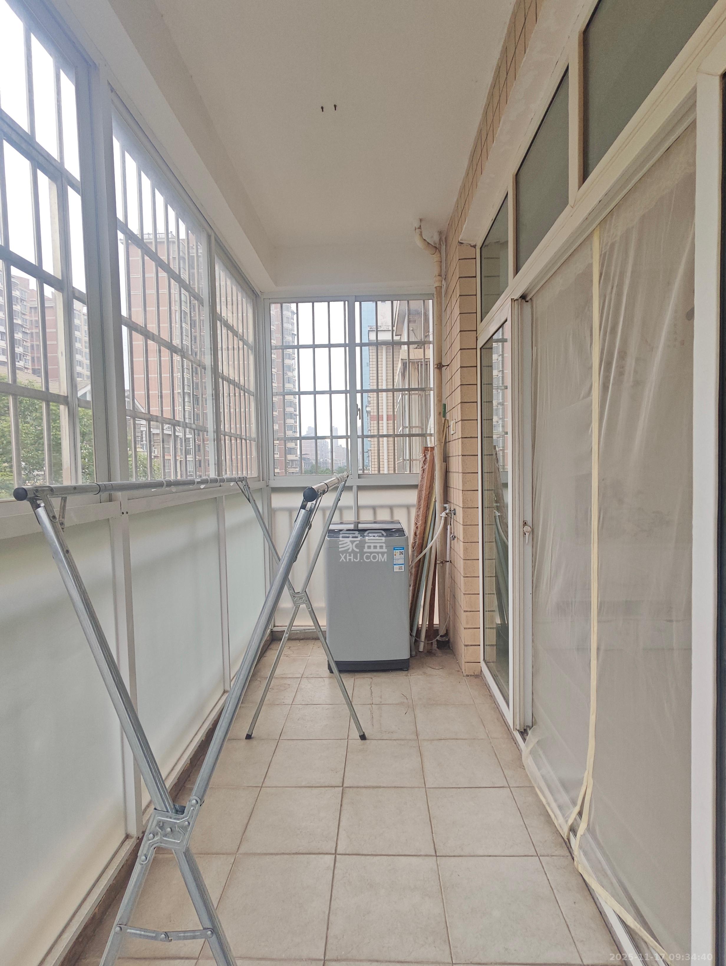 星城国际  3室2厅1卫    1200.0元/月室内图