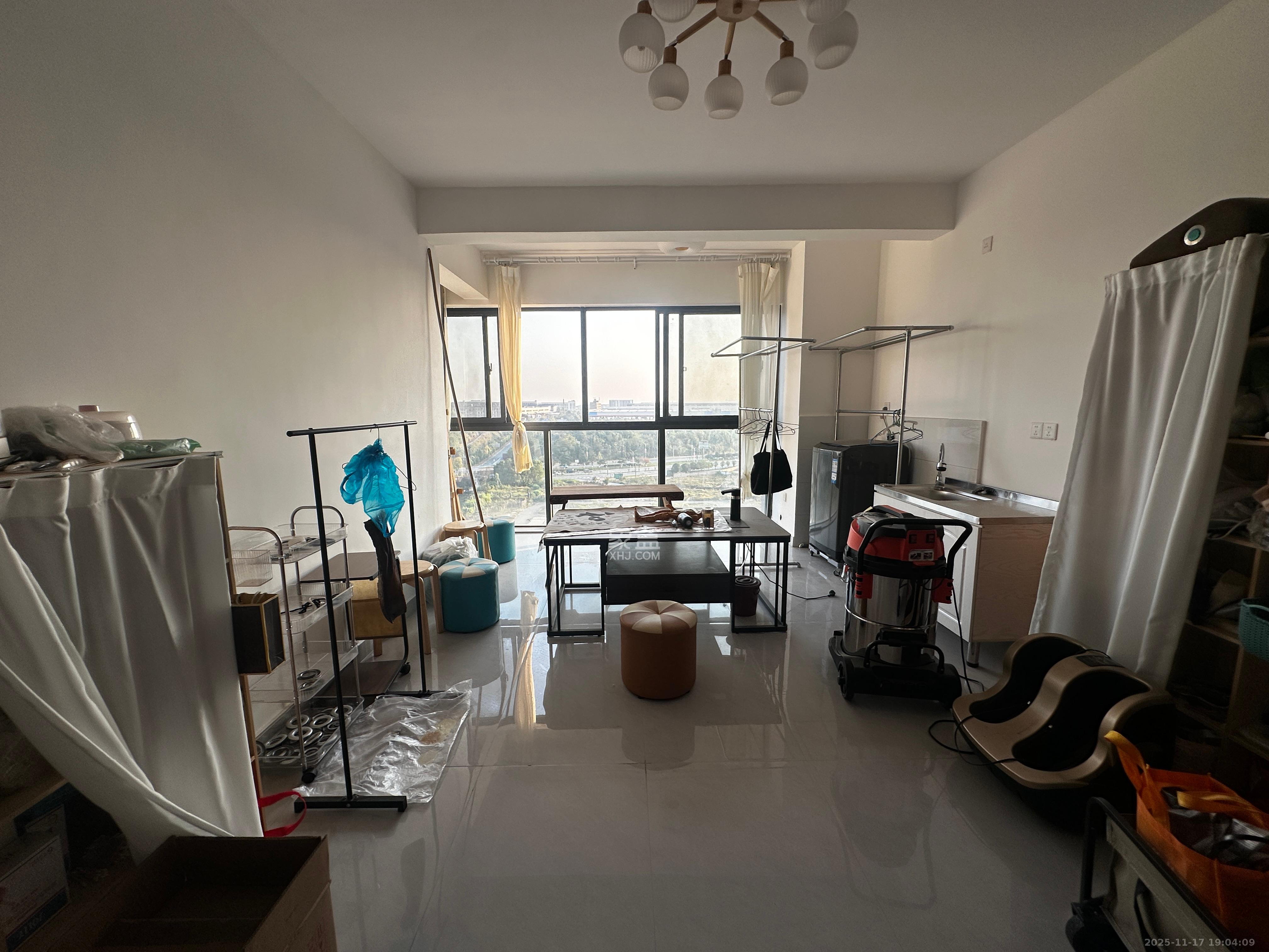 光大云启  3室2厅2卫    75.0万客厅