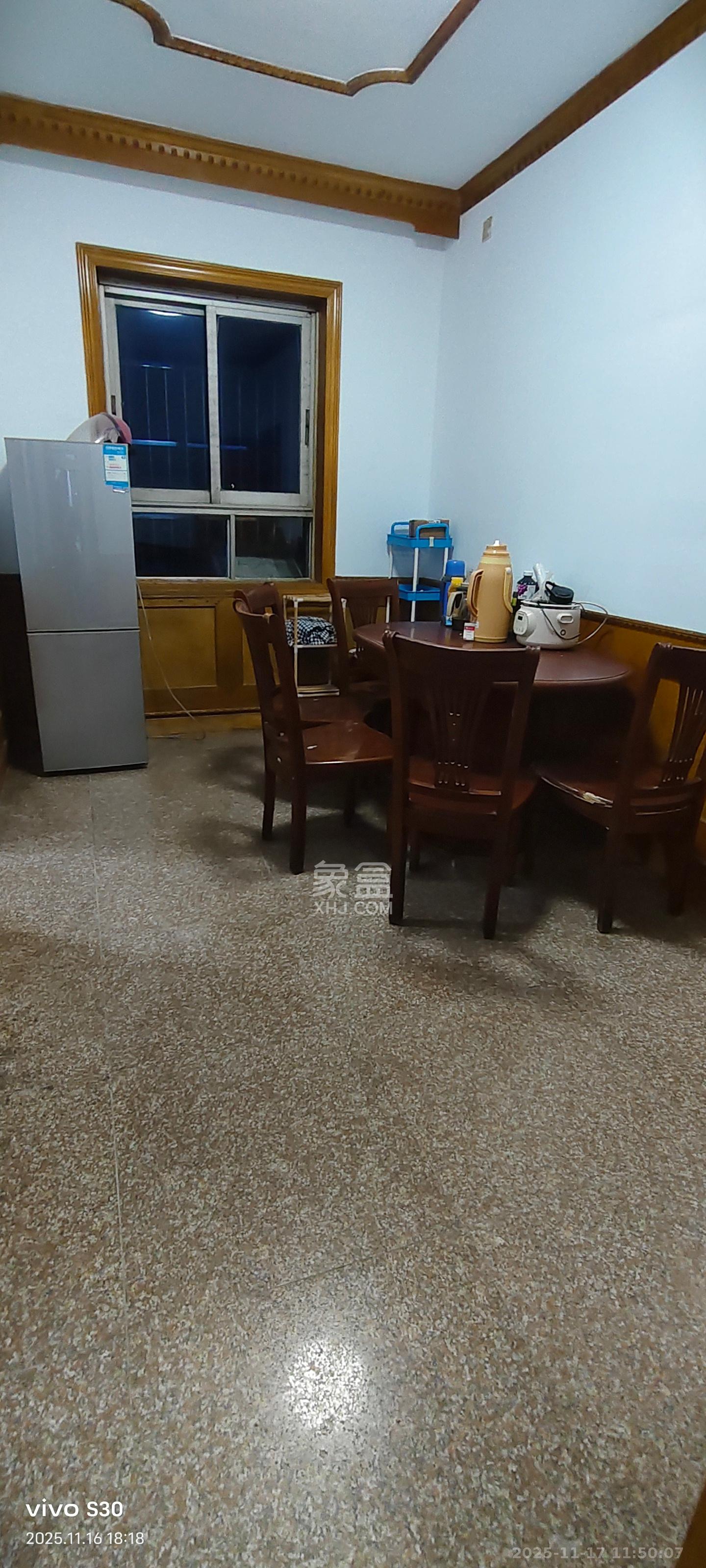 长沙县法院单位宿舍  3室2厅1卫    1500.0元/月室内图