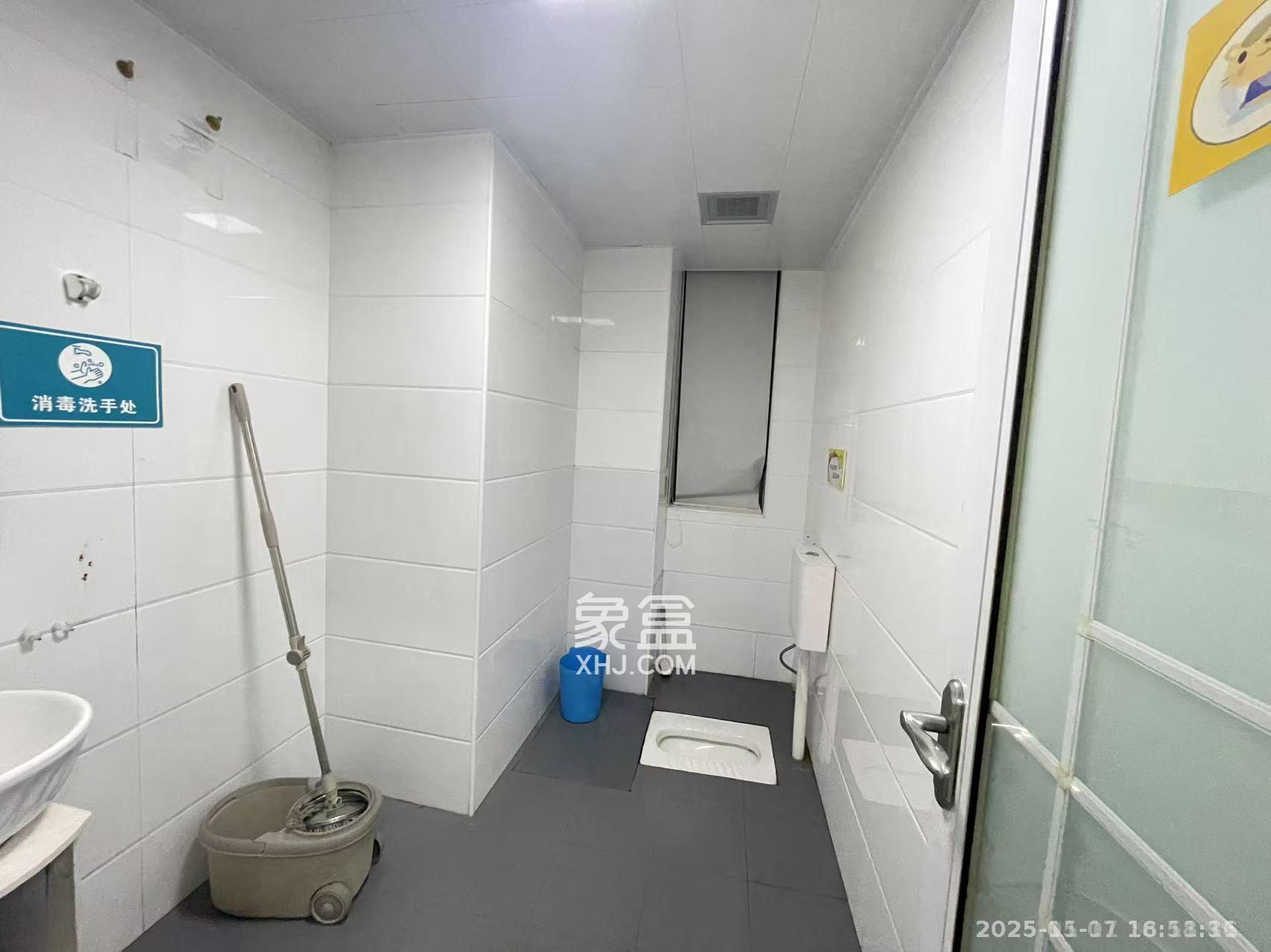 江河双水湾  3室2厅1卫    3000.0元/月