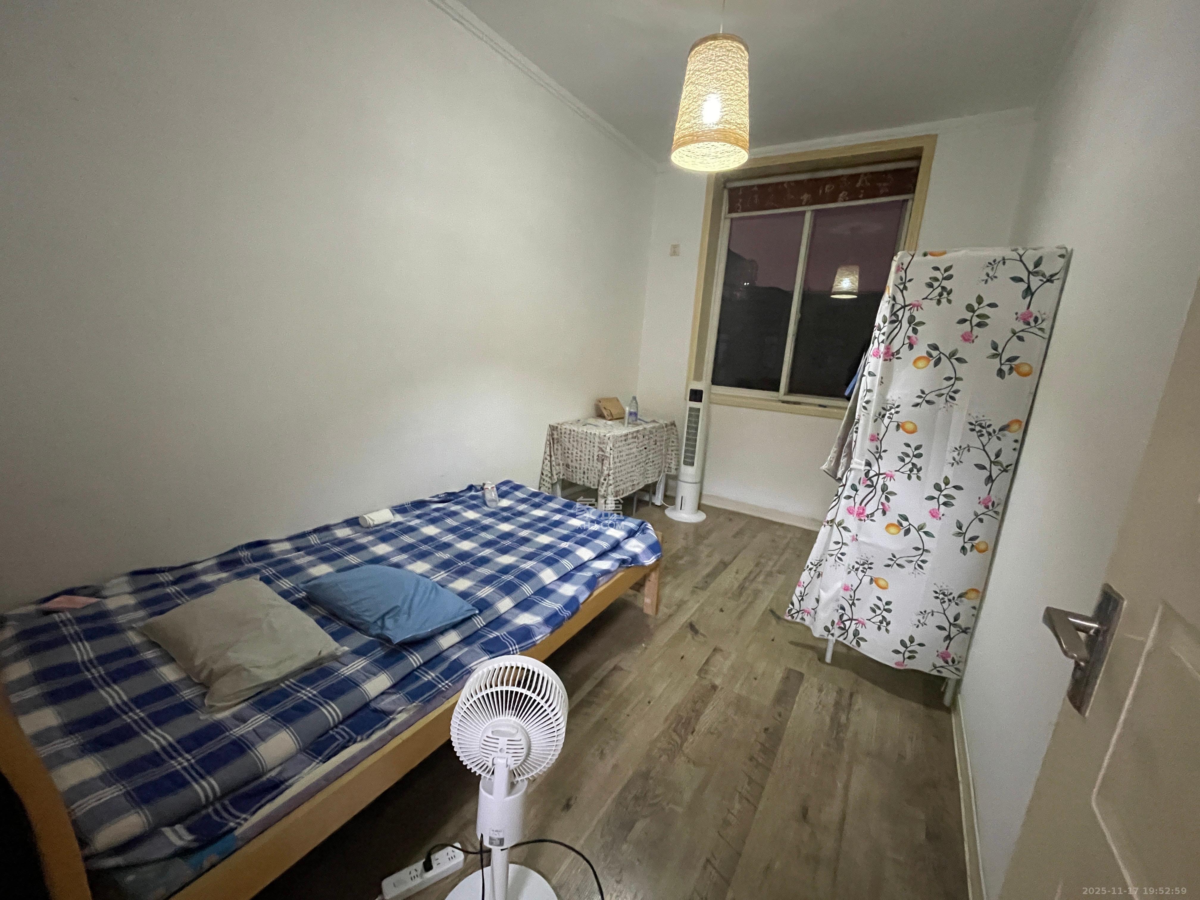 红旗区四片  2室2厅1卫    1500.0元/月室内图