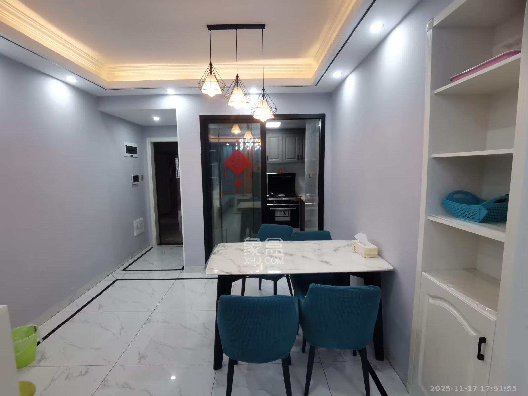 湖湘奥林匹克花园 3室2厅1卫 2600.0元/月 湖湘奥林匹克花园 3室2厅1卫 2600.0元/月室内图