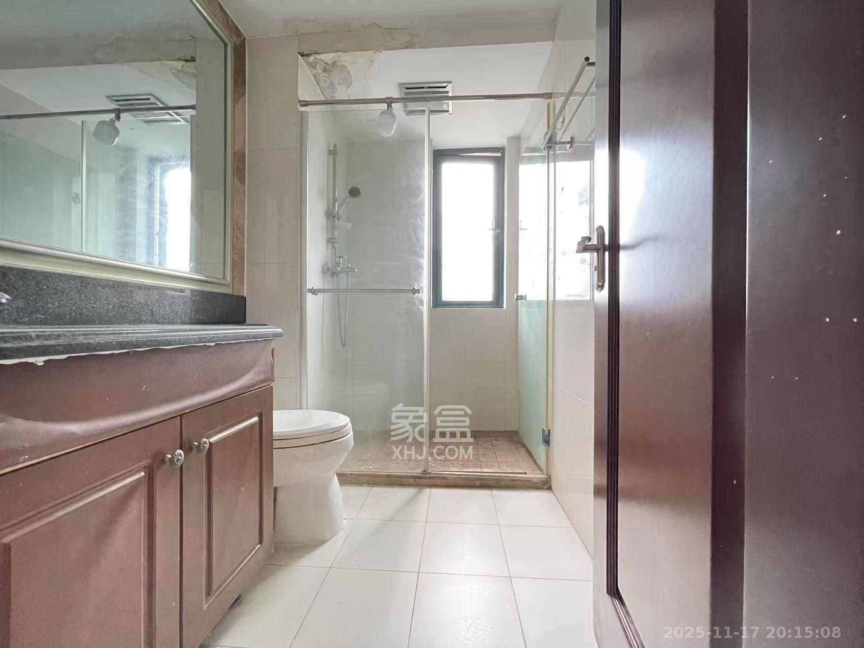 恒大名都  4室2厅2卫    1900.0元/月室内图