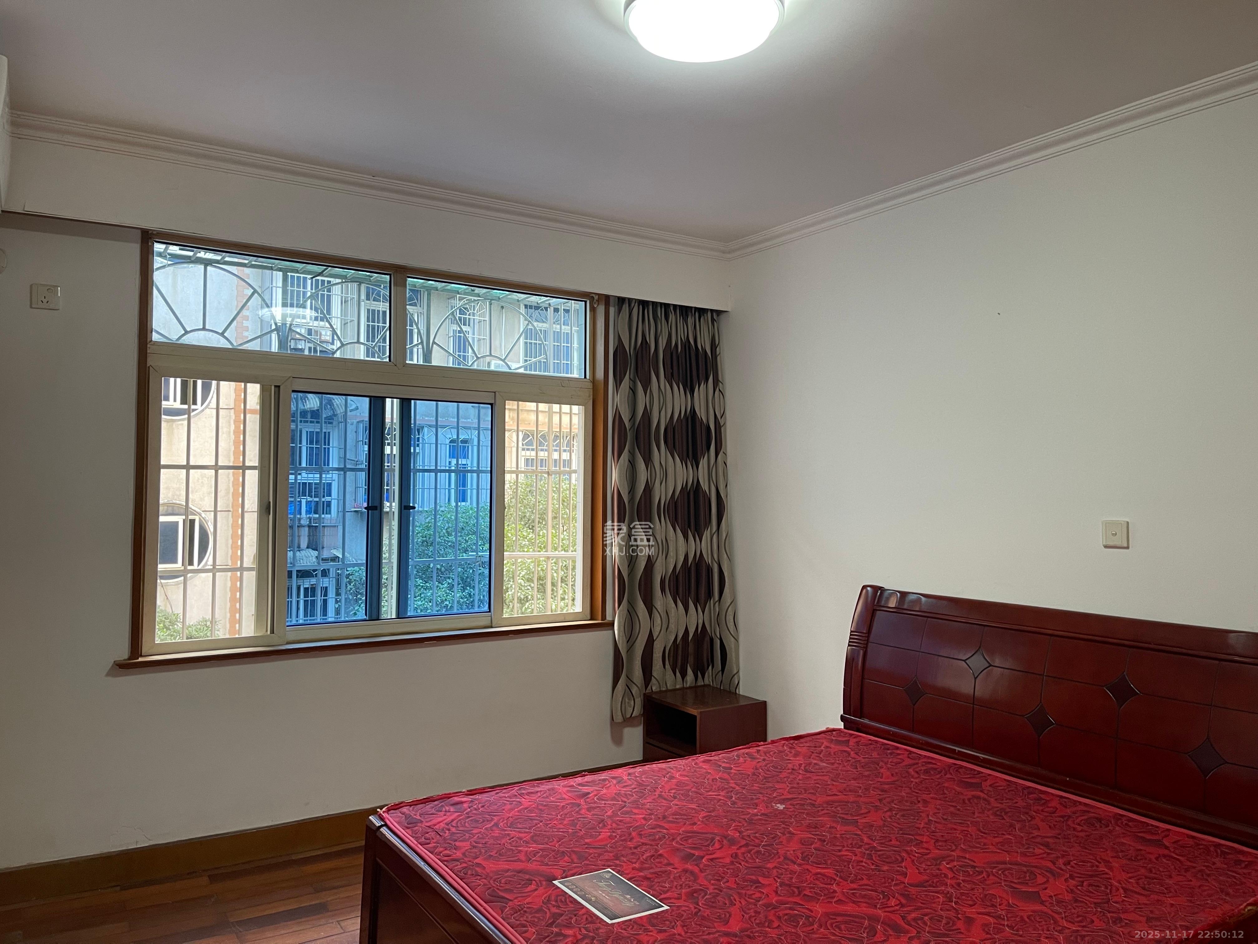 平和堂生活小区 3室1厅1卫 2300.0元/月 平和堂生活小区 3室1厅1卫 2300.0元/月室内图