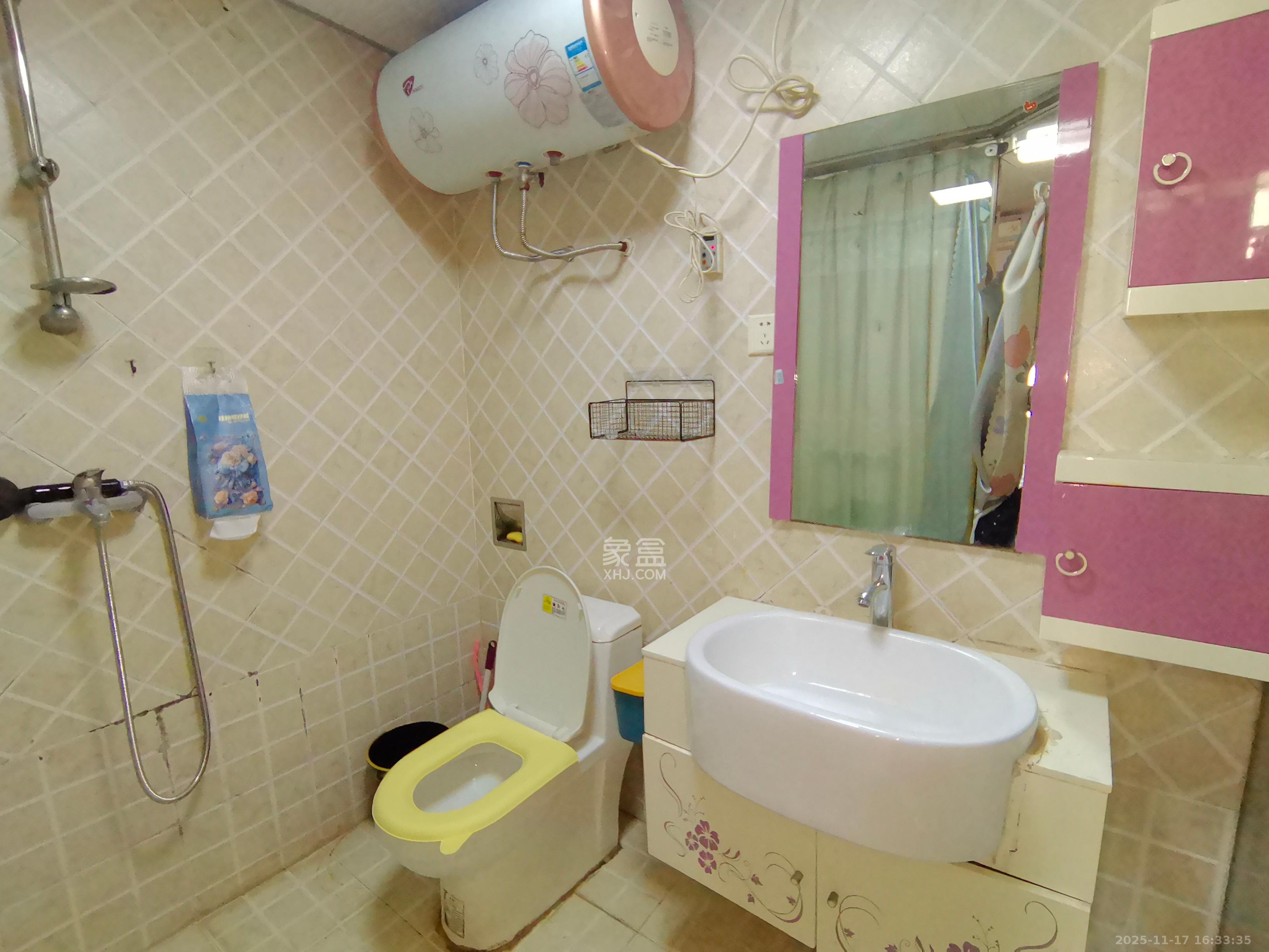 建鑫二期 1室1厅1卫 800.0元/月 建鑫二期 1室1厅1卫 800.0元/月室内图