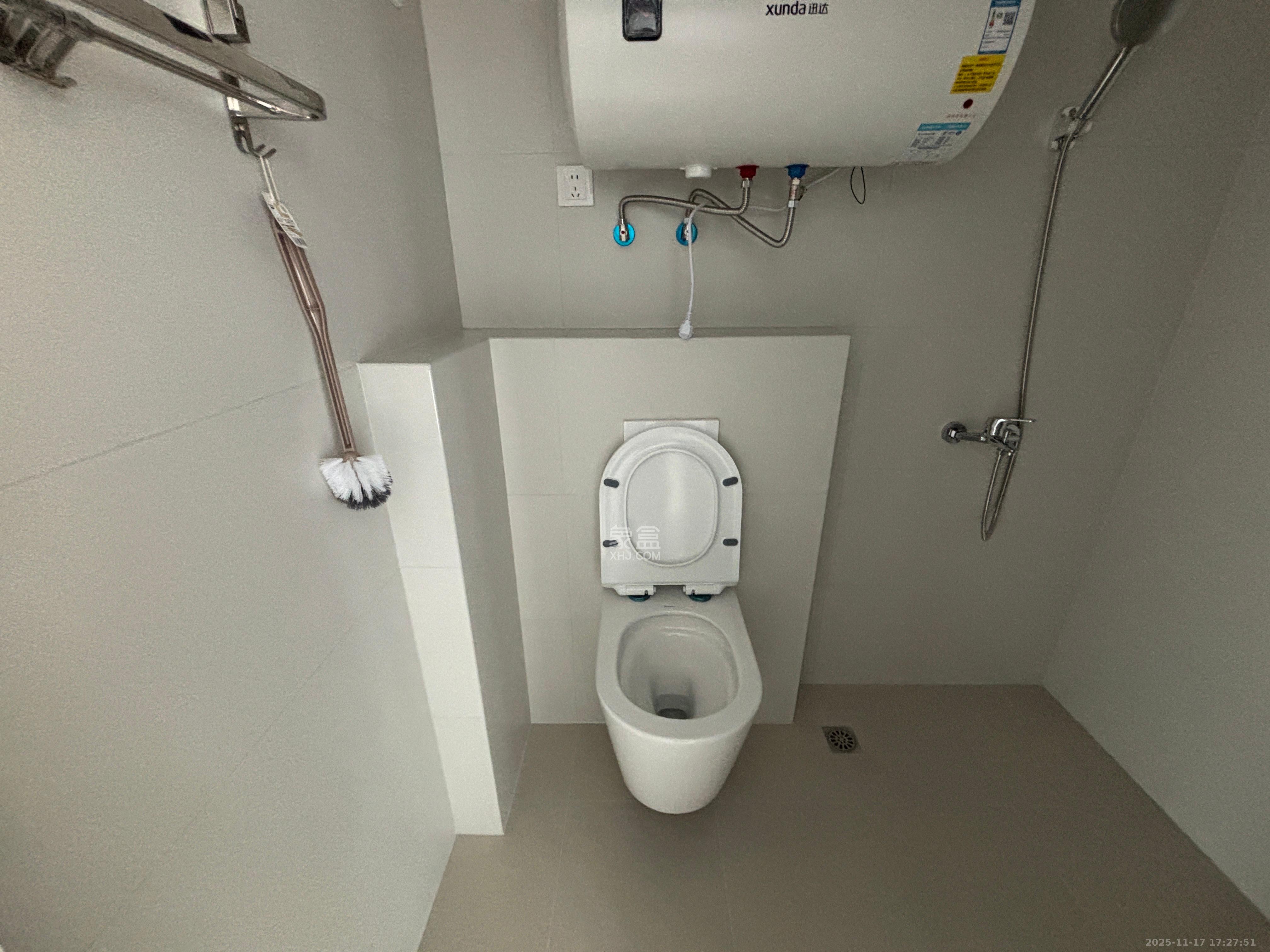 建发养云  4室2厅1卫    5000.0元/月室内图