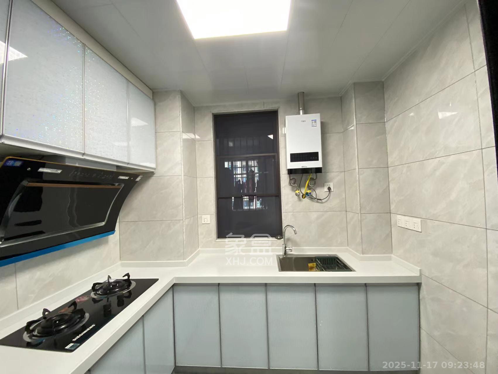 东合新苑  2室2厅1卫    2000.0元/月室内图