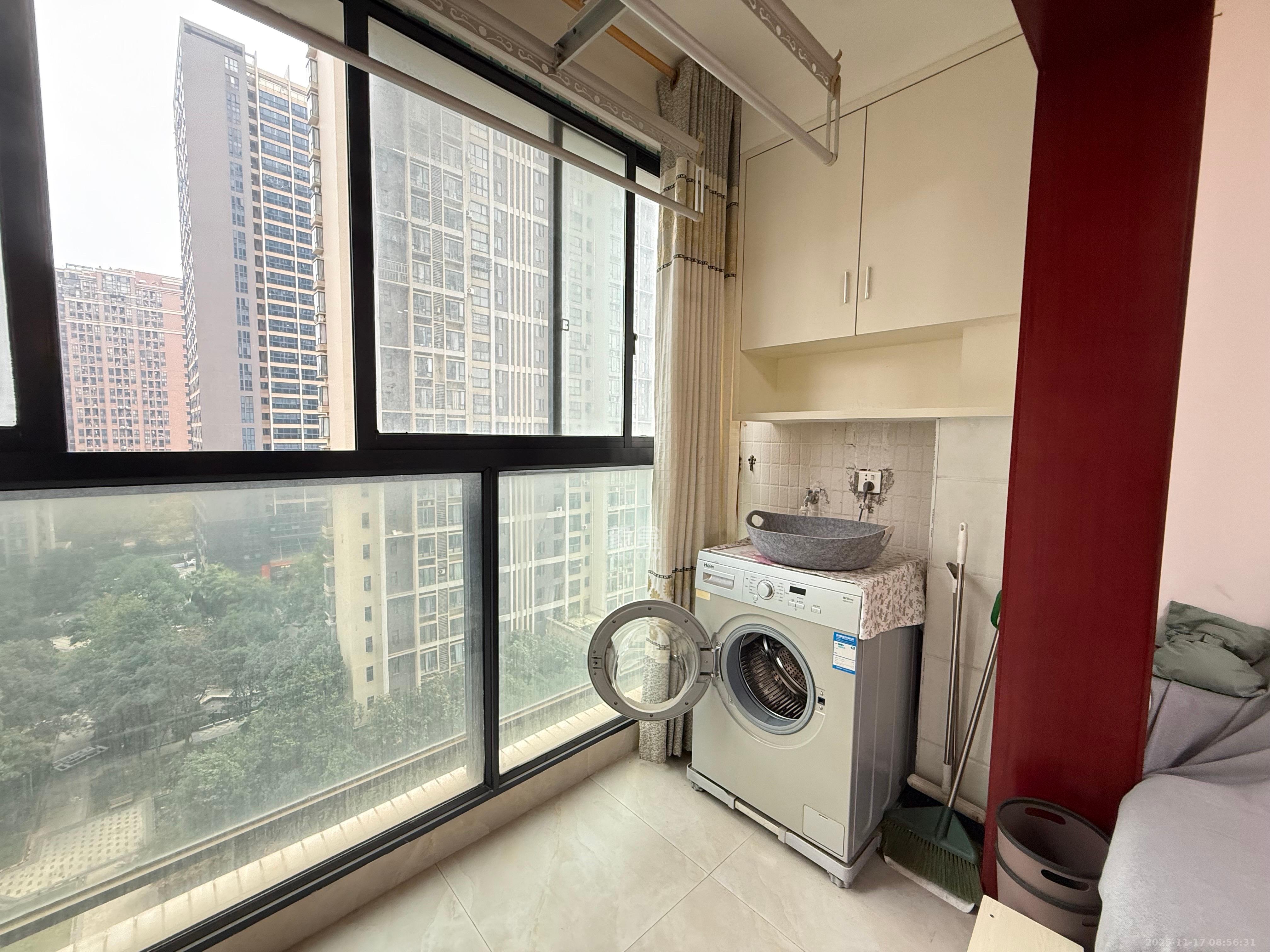 蓝山郡  2室2厅1卫    2000.0元/月室内图