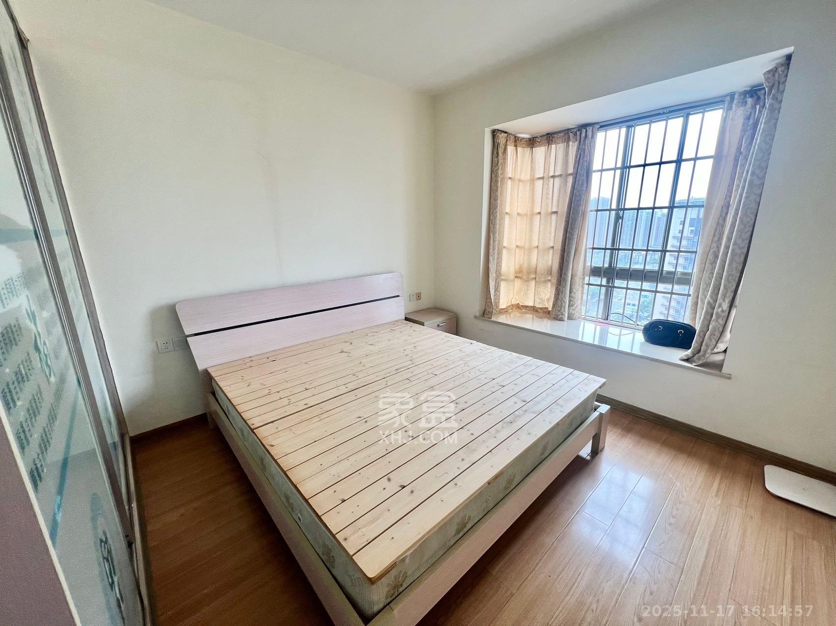 富兴嘉城(富兴汇中央) 2室2厅1卫 2100.0元/月 富兴嘉城(富兴汇中央) 2室2厅1卫 2100.0元/月室内图