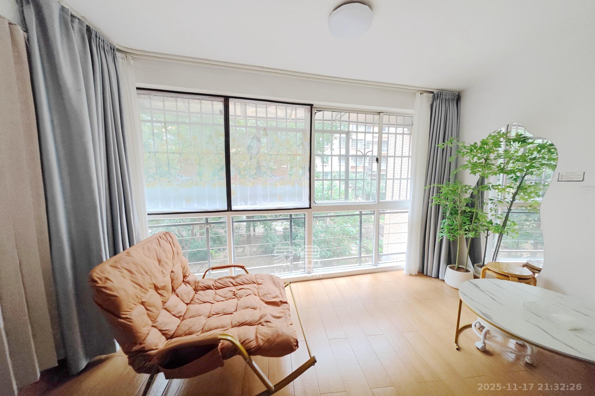 福乐康城 3室2厅1卫 82.8万 福乐康城 3室2厅1卫 82.8万阳台