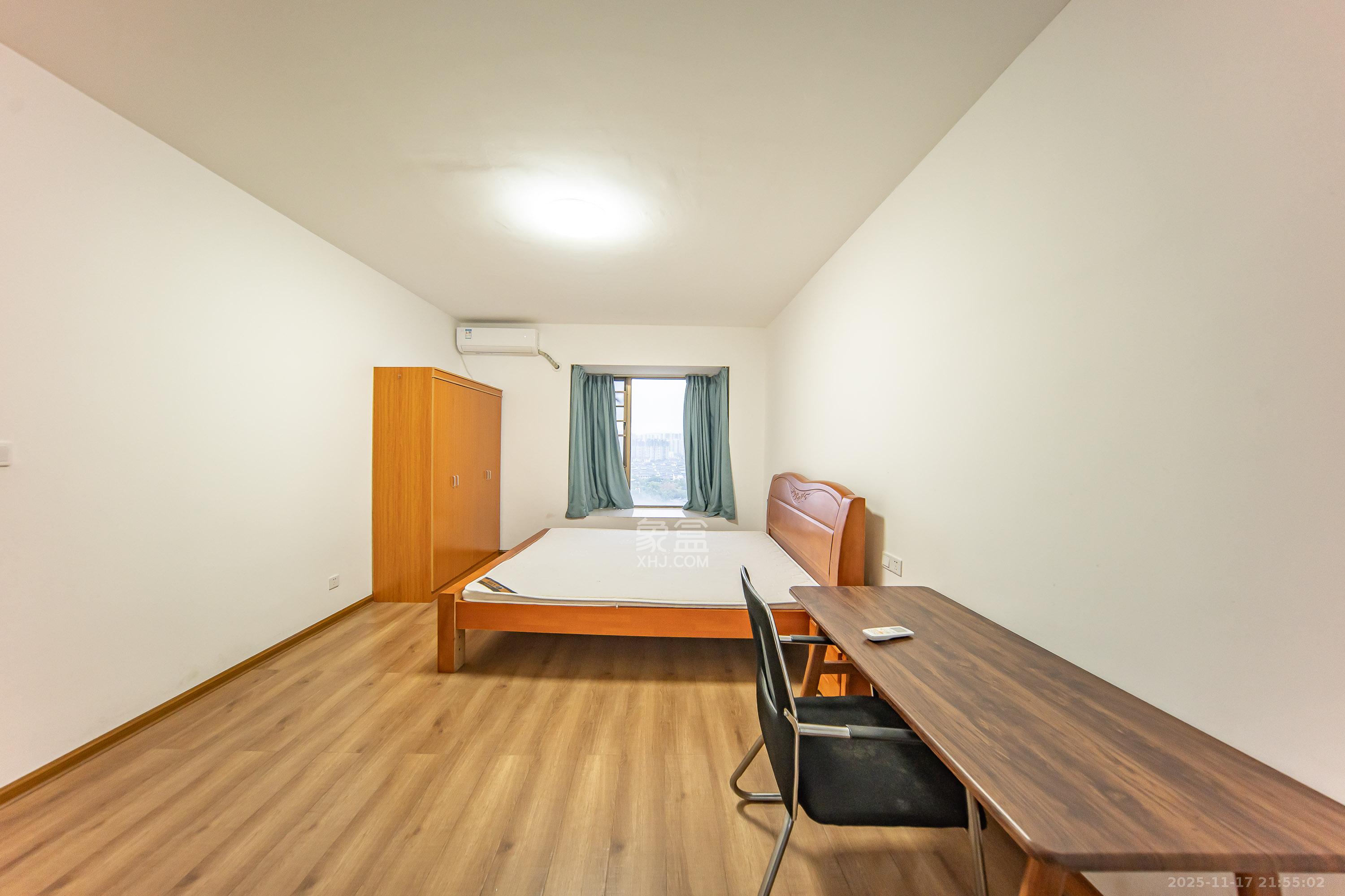 江山帝景雅典 4室2厅2卫 130.0万 江山帝景雅典 4室2厅2卫 130.0万卧室