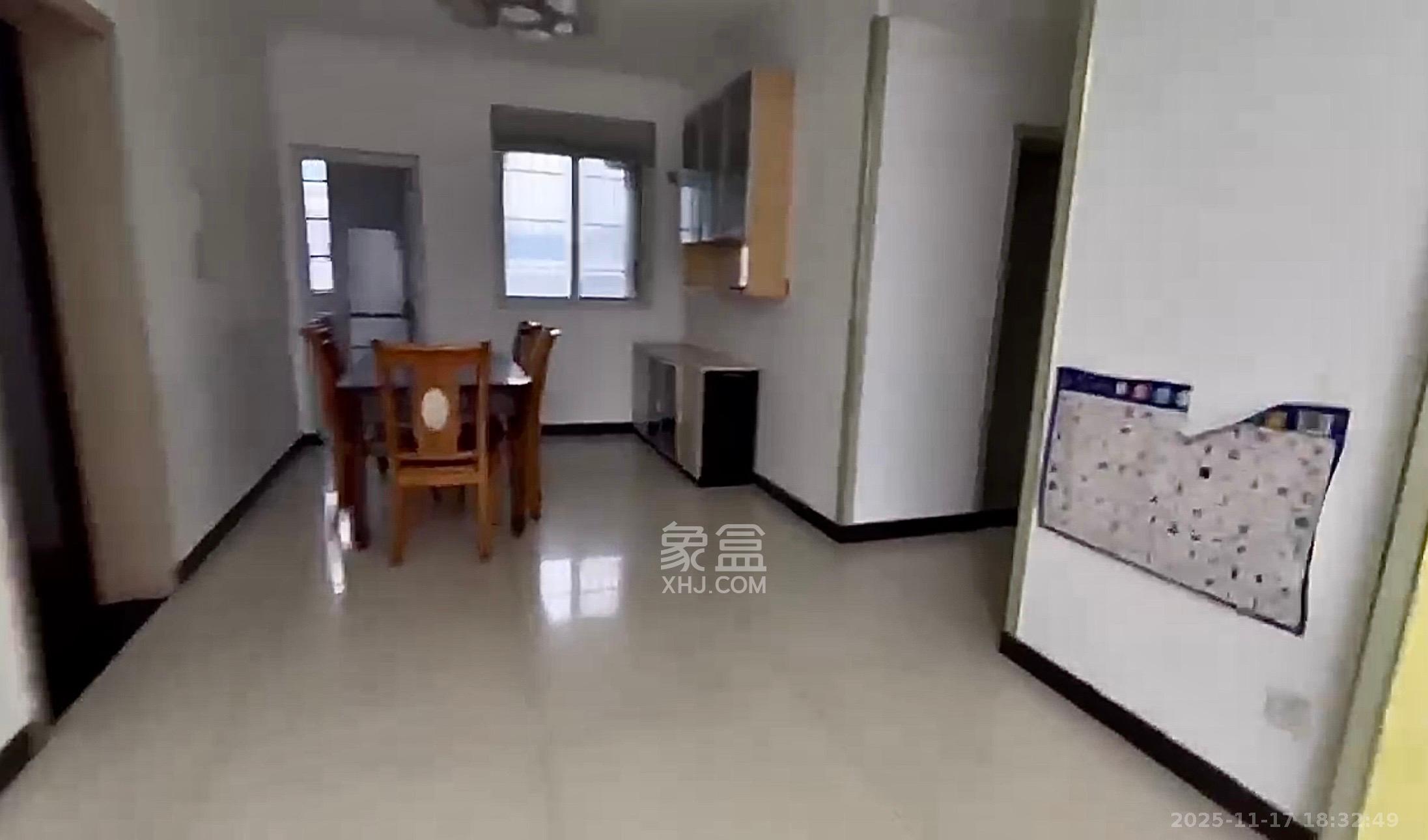 泰禹家园（彩云之翼家园一期、二期、三期）  3室2厅2卫    2100.0元/月室内图