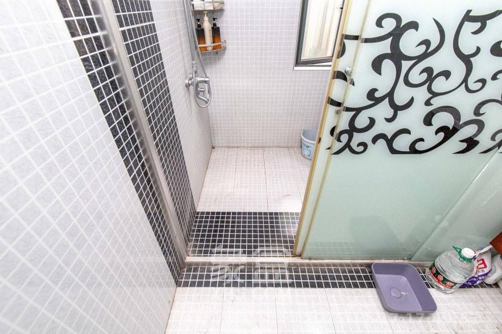 香雨一品  4室2厅2卫    3000.0元/月室内图