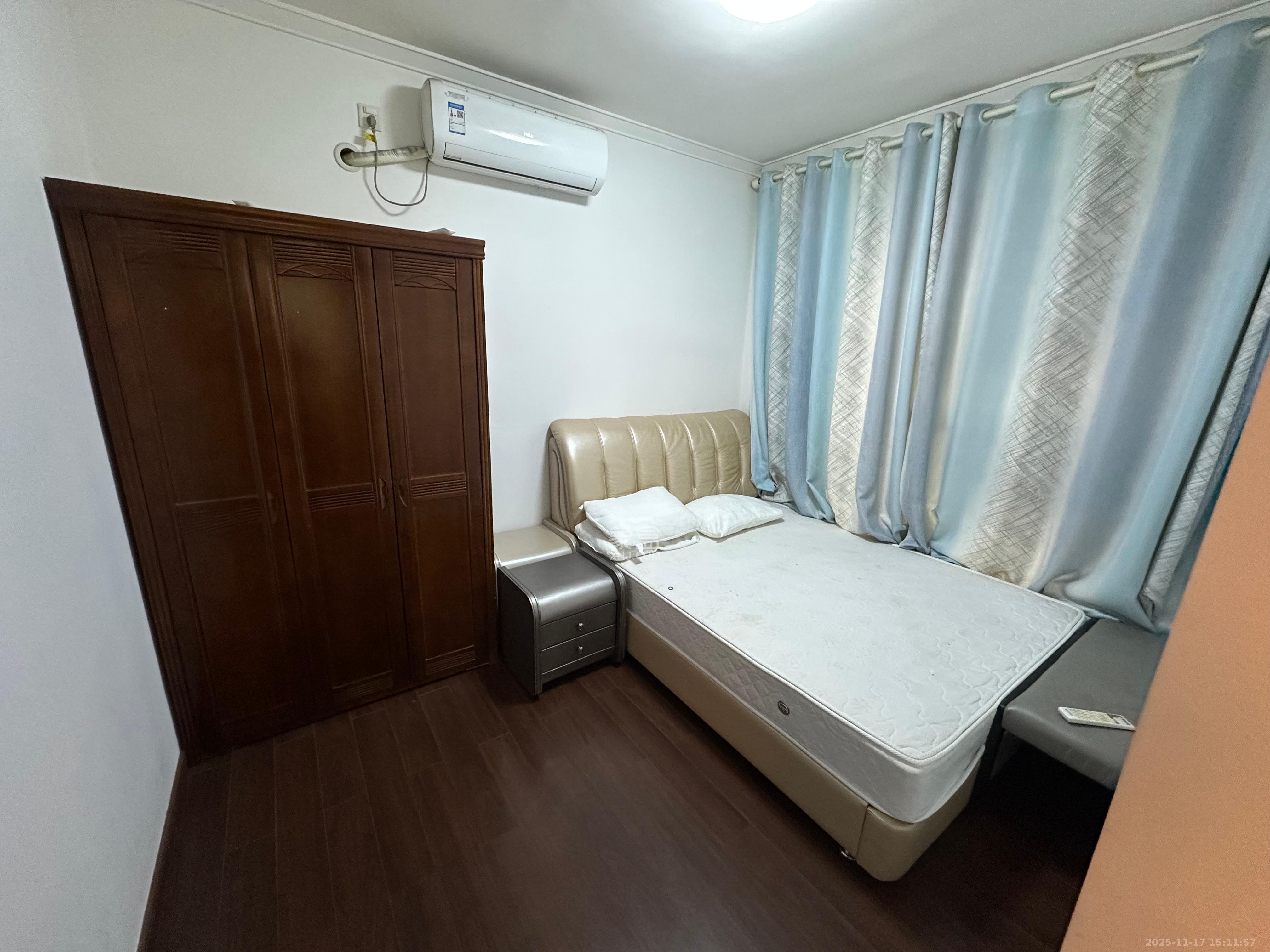 万科里金域滨江  3室1厅1卫    3200.0元/月室内图