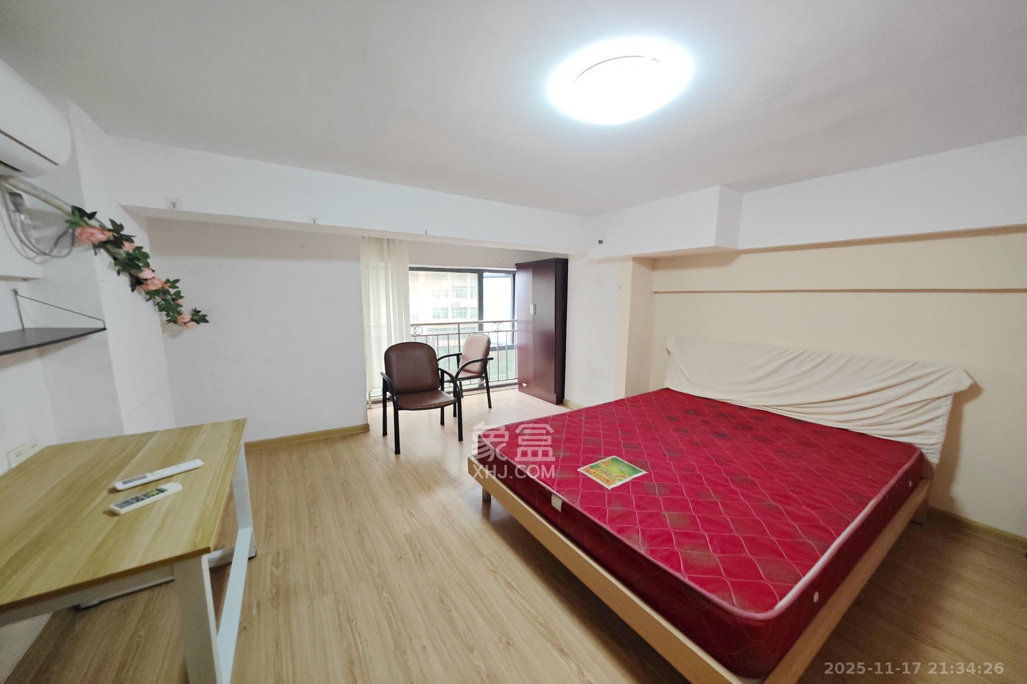 格蓝康都  1室1厅1卫    47.0万卧室