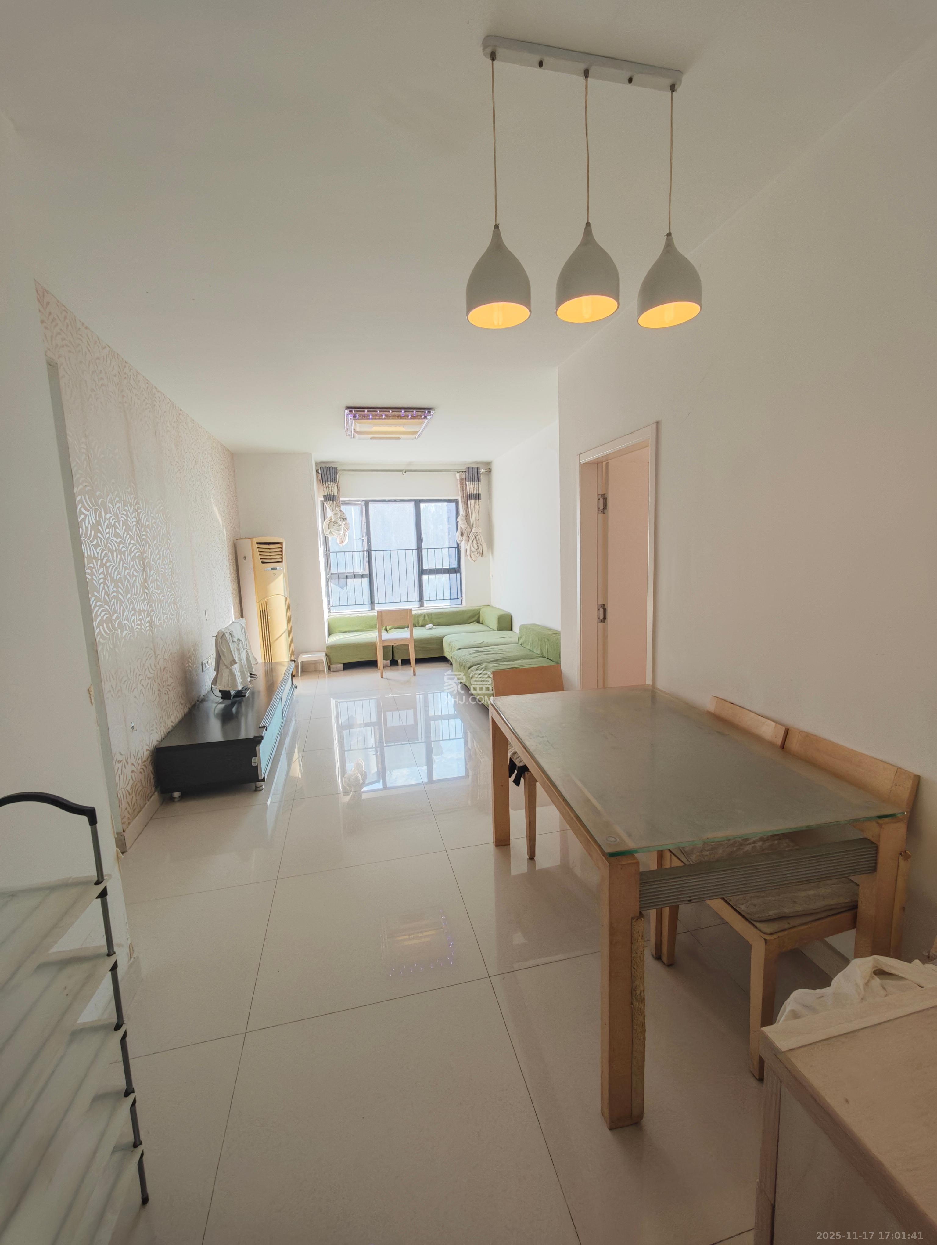 三一街区  2室1厅1卫    1500.0元/月