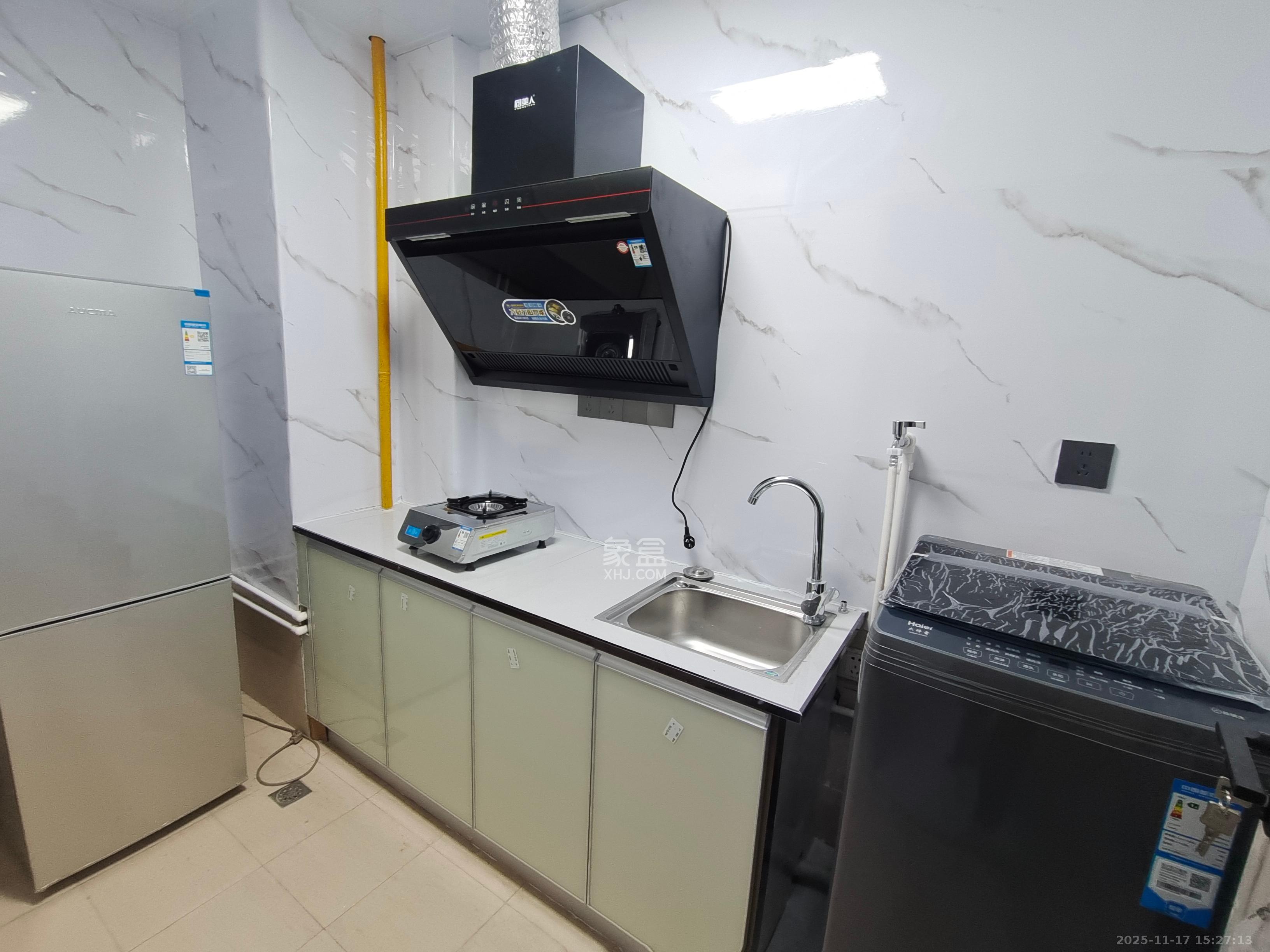 新青年公寓 1室1厅1卫 2200.0元/月 新青年公寓 1室1厅1卫 2200.0元/月室内图