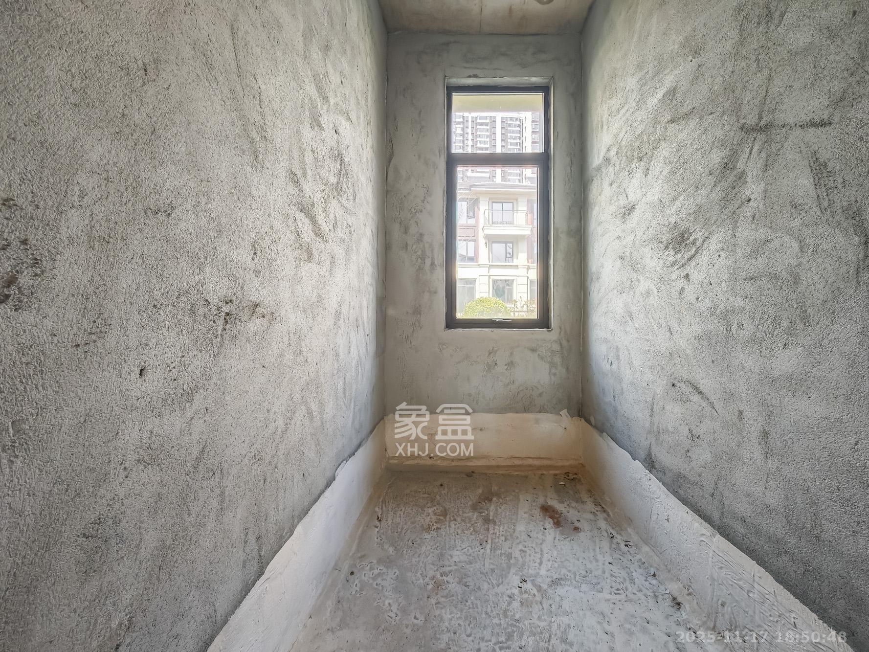 恒基旭辉湖山赋 5室3厅3卫 480.0万 恒基旭辉湖山赋 5室3厅3卫 480.0万卫生间