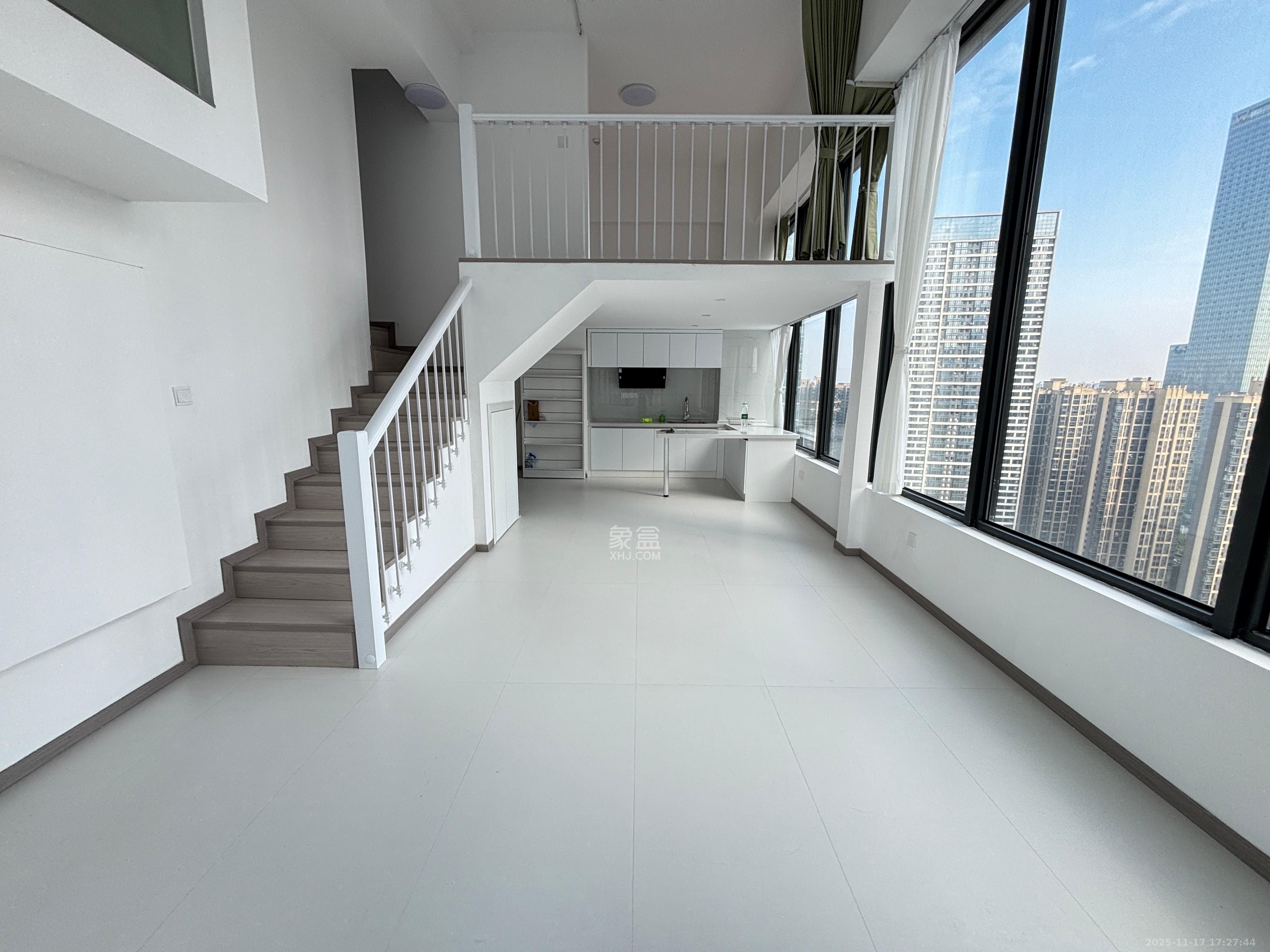 建发养云  4室2厅1卫    5000.0元/月室内图1