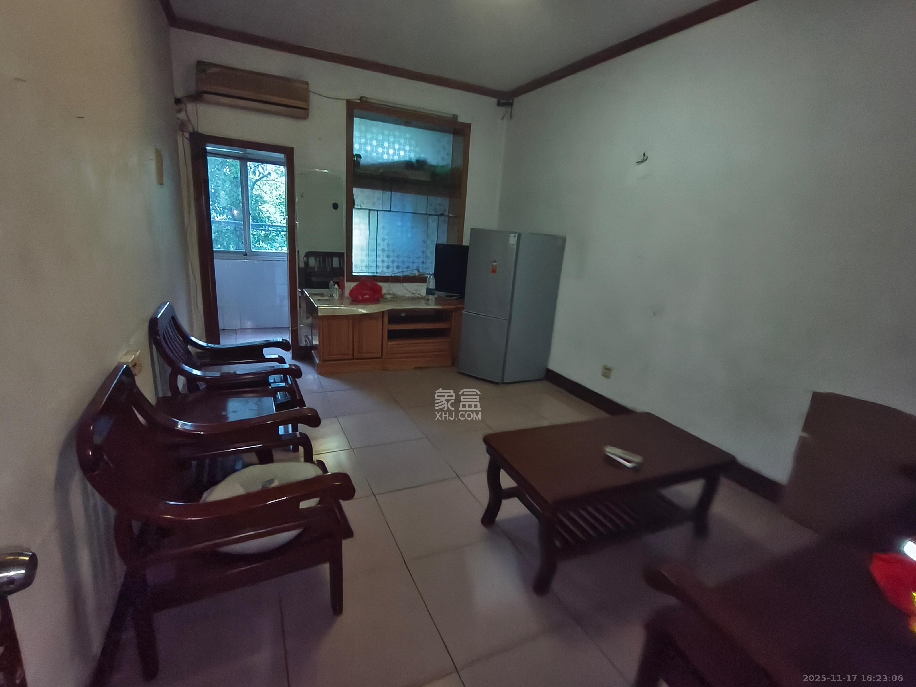 人民新村 1室1厅1卫 1500.0元/月 人民新村 1室1厅1卫 1500.0元/月室内图