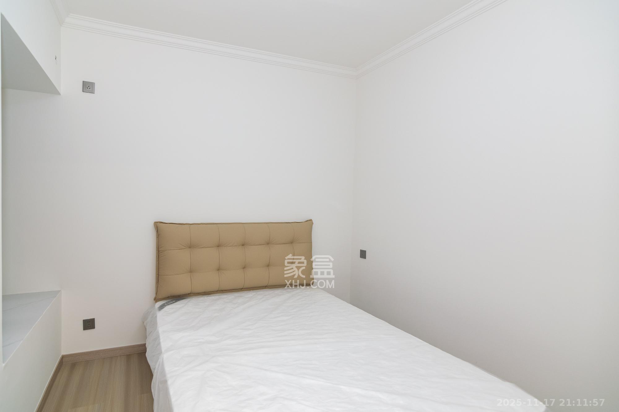 金地三千府(金地湖山樾、金地自在城) 3室2厅1卫 58.0万 金地三千府(金地湖山樾、金地自在城) 3室2厅1卫 58.0万卧室