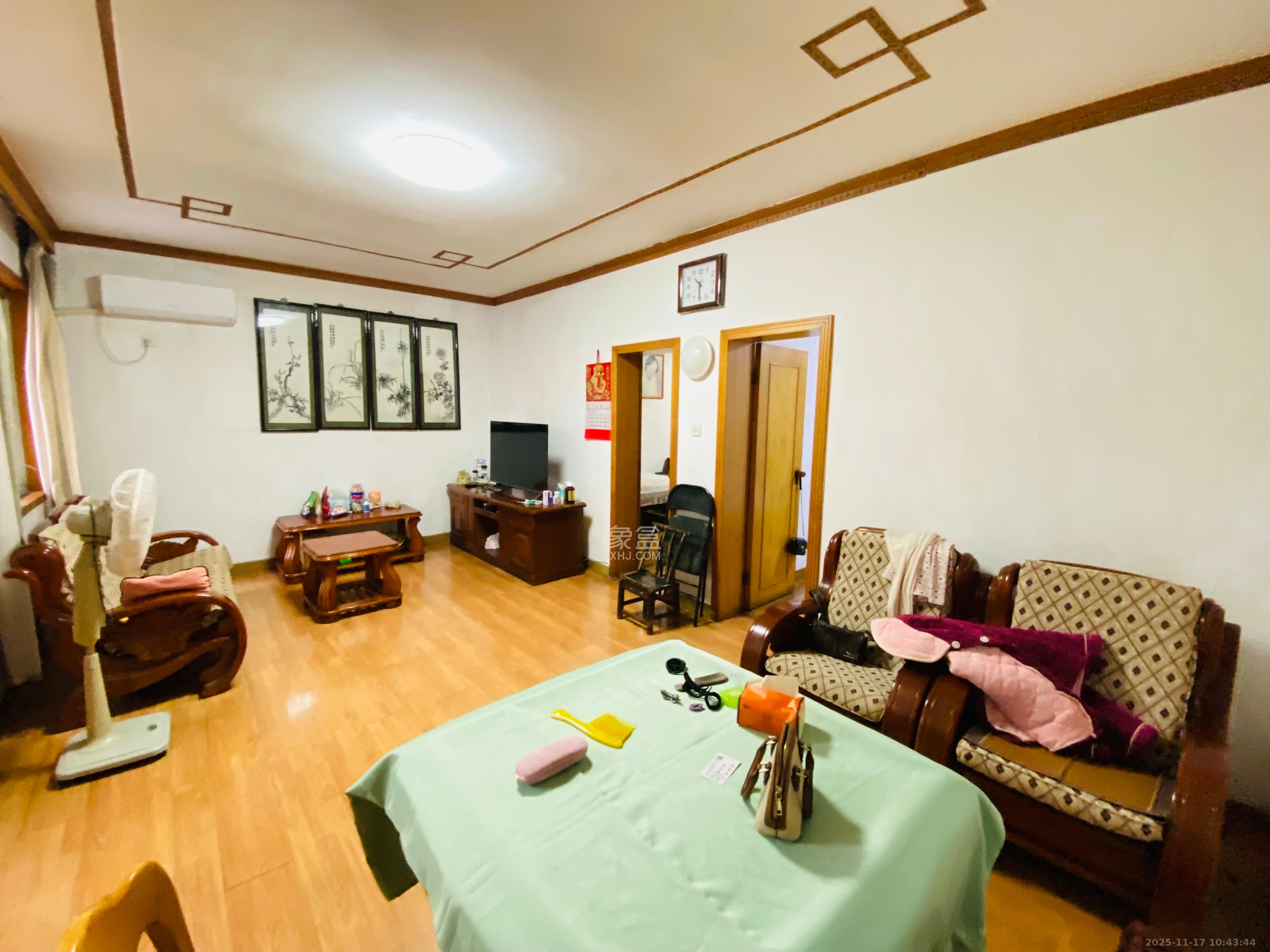 长沙理工大学侯家塘校区教职工宿舍  2室1厅1卫    1700.0元/月