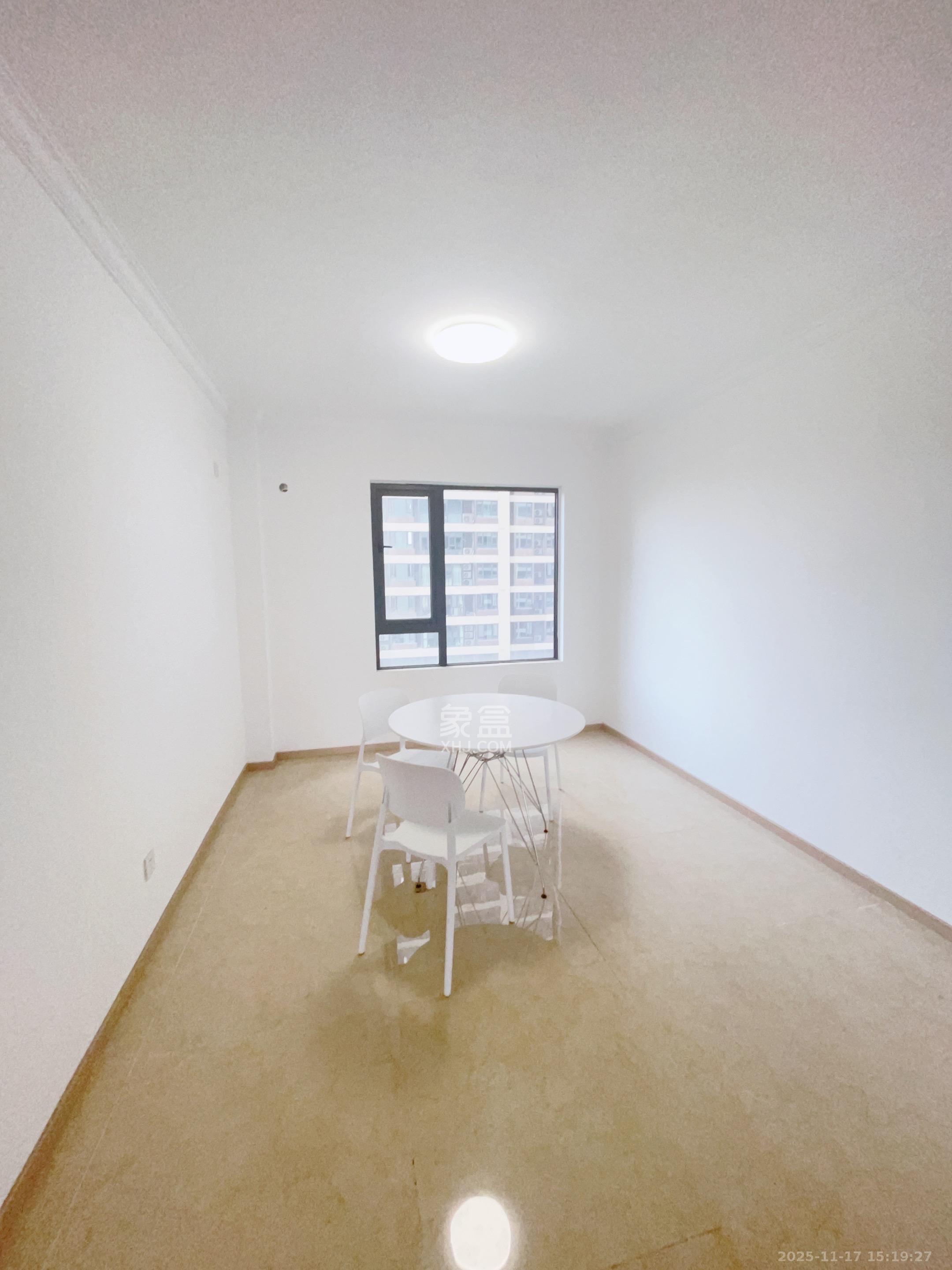 金辉优步花园  3室2厅2卫    3100.0元/月室内图