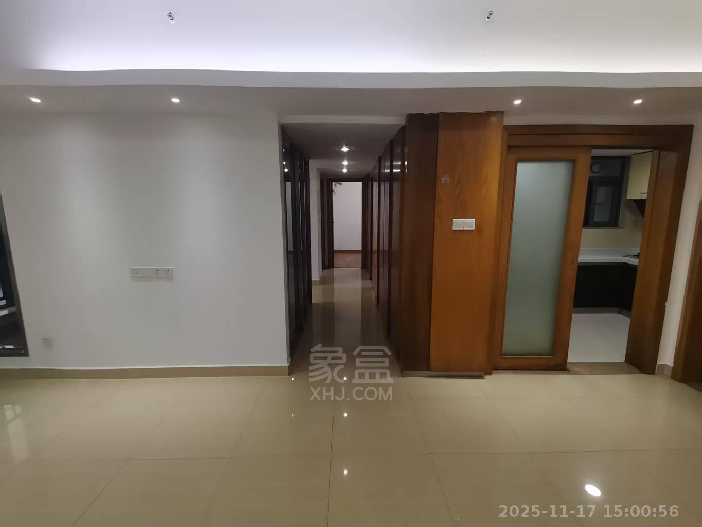 大汉希尔顿  3室2厅2卫    3500.0元/月室内图