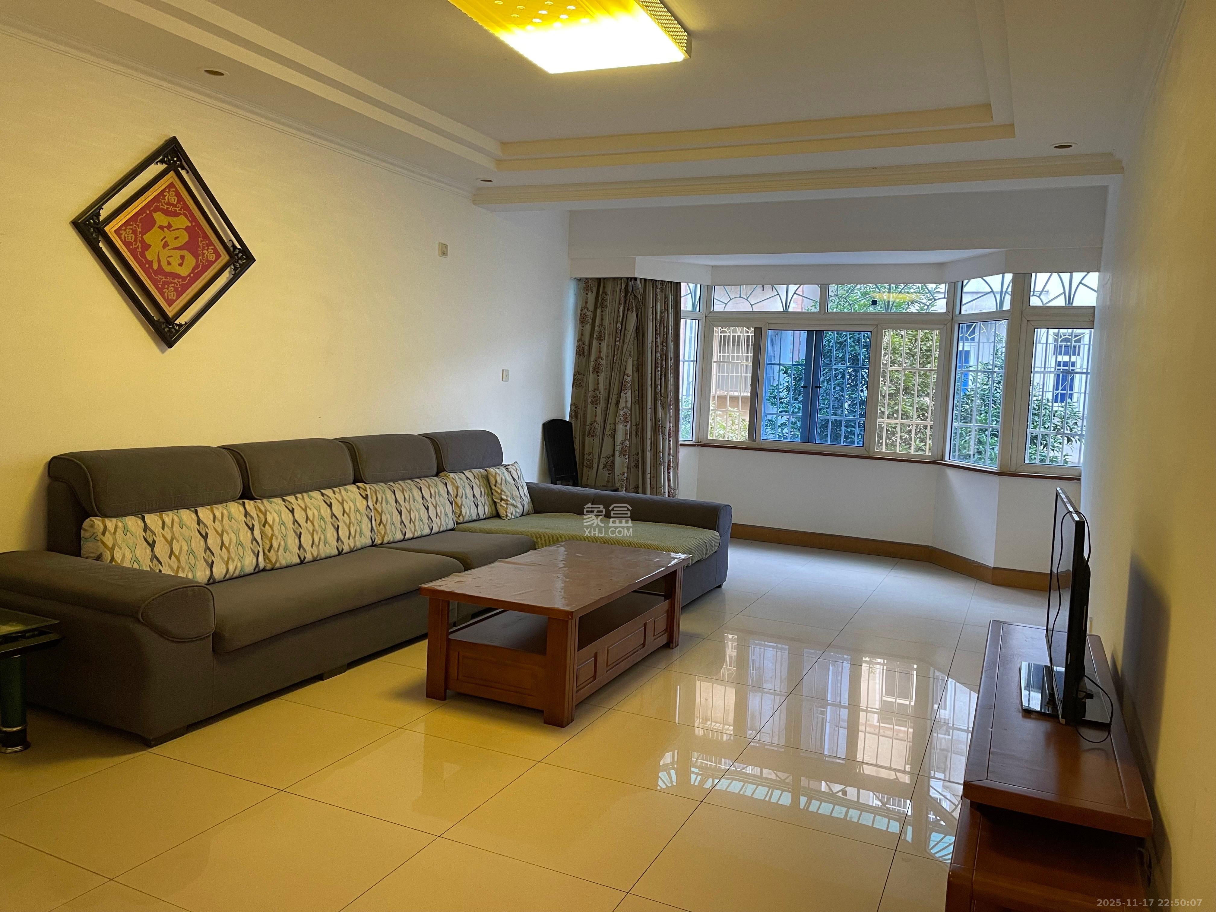 平和堂生活小区 3室1厅1卫 2300.0元/月 平和堂生活小区 3室1厅1卫 2300.0元/月室内图